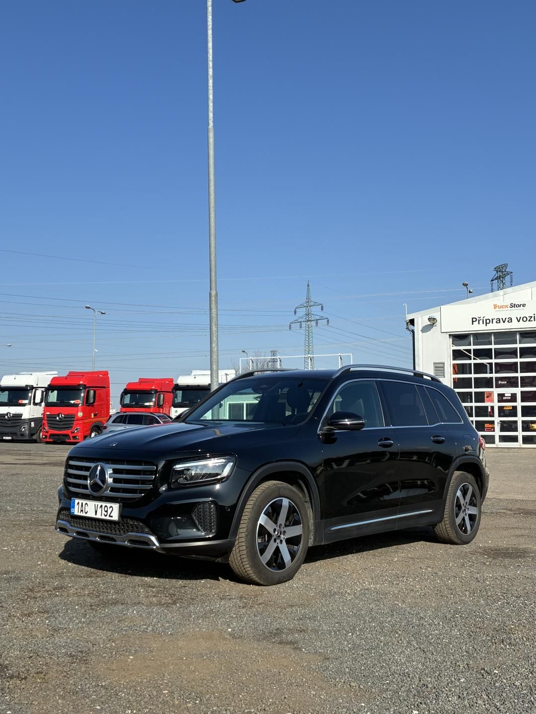 Mercedes-Benz GLB, 200d 4MATIC - fotka 3