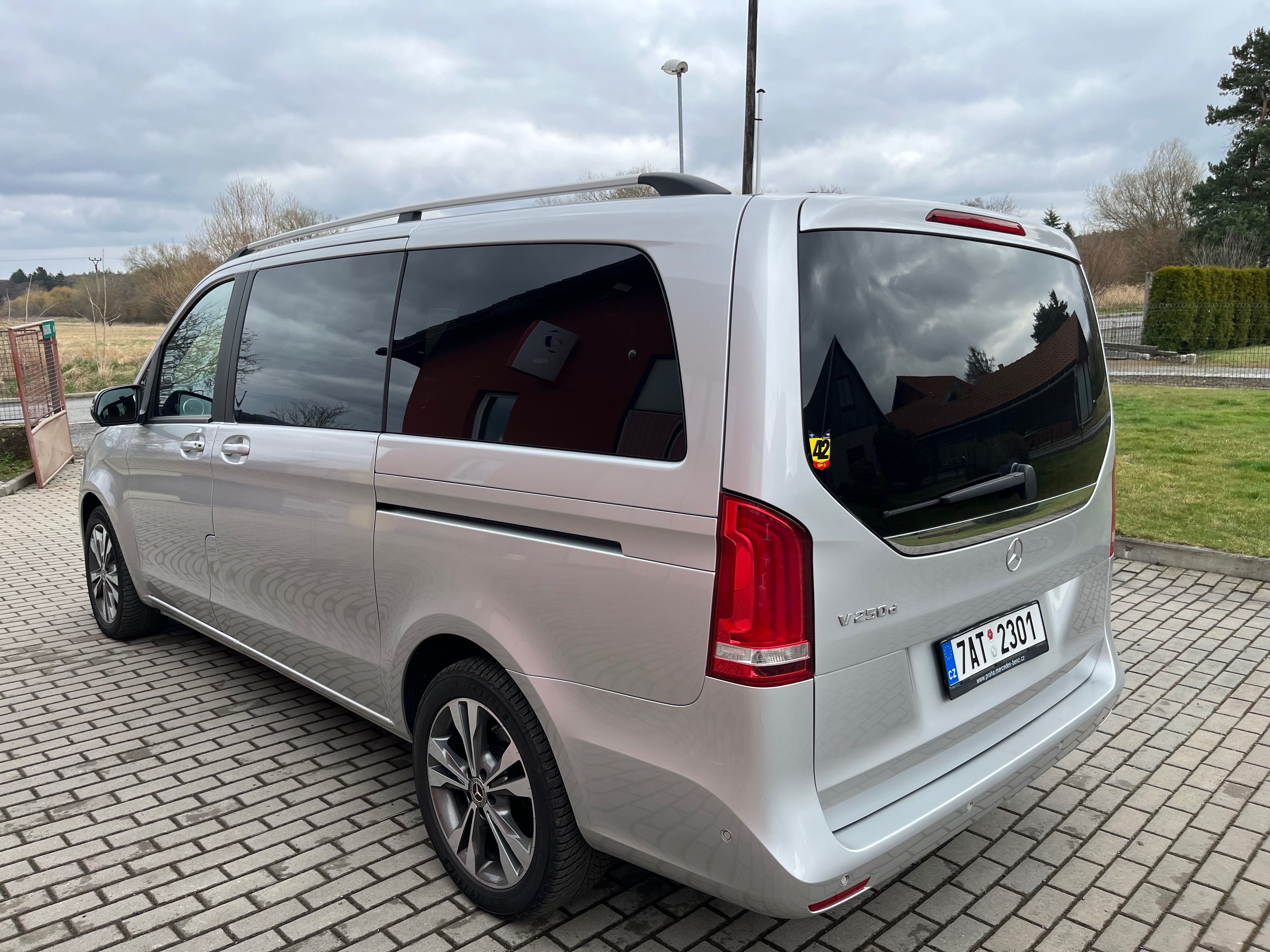 Mercedes-Benz Třídy V, Mercedes Benz V - fotka 4