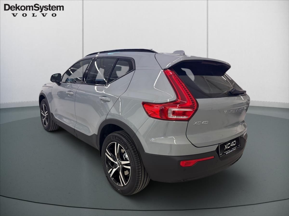 Volvo XC40, 2,0 B3 FWD Plus Dark 7405 - fotka 4