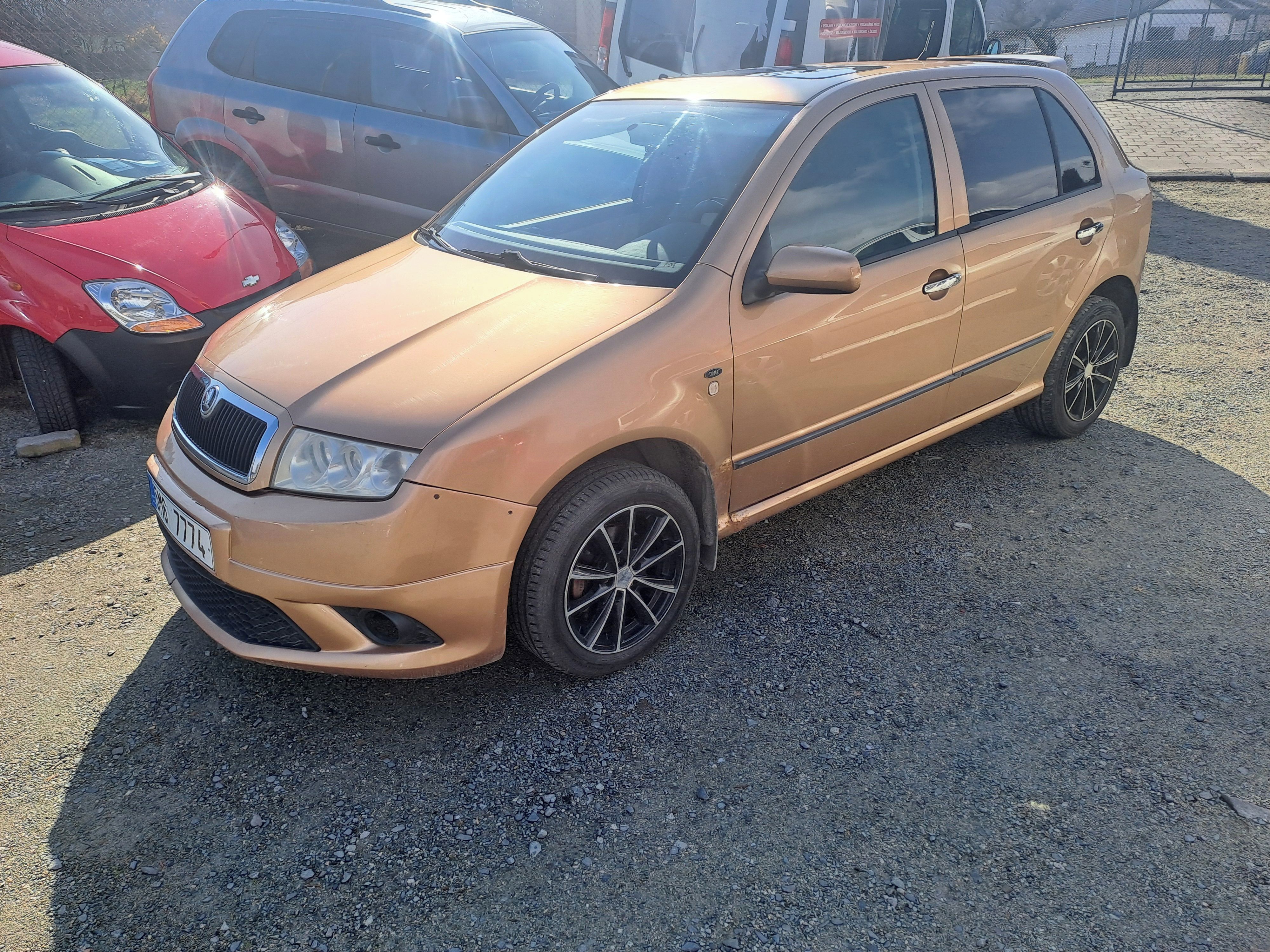 Škoda Fabia, 1,4 16V 55KW SERVISOVANÁ - fotka 2