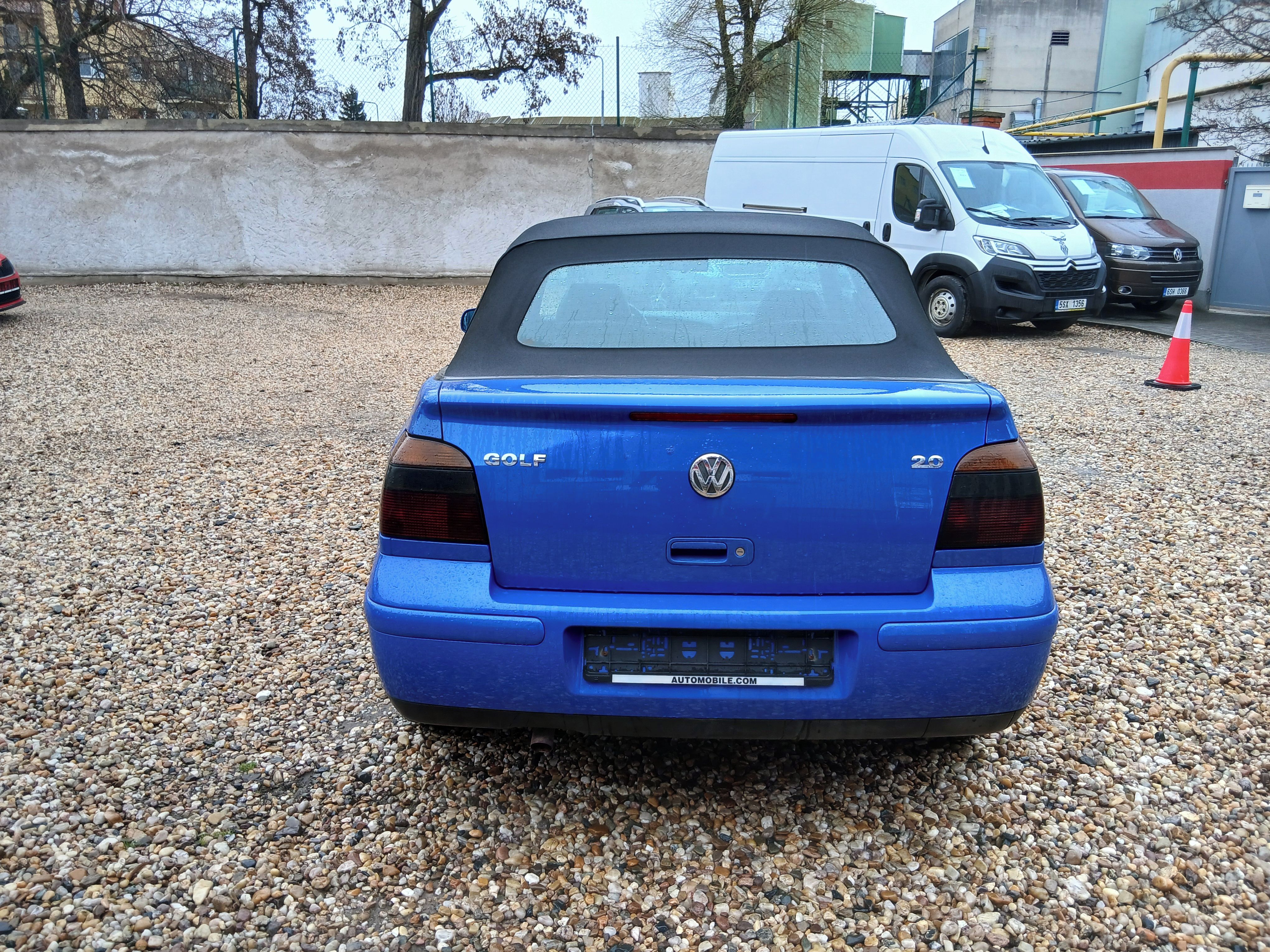 Volkswagen Golf, 2.0i 85KW IV Kabriolet - fotka 6