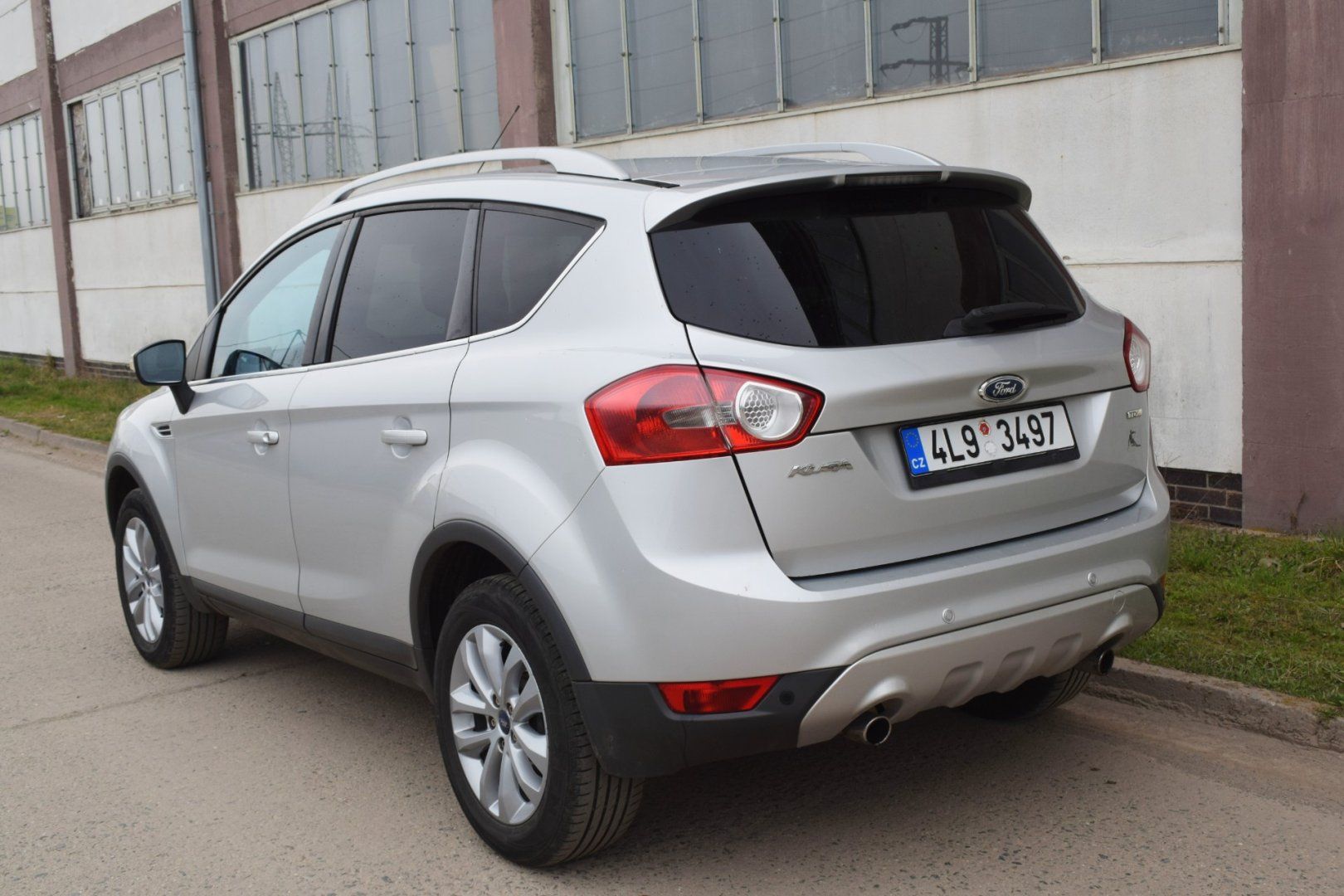 Ford Kuga, 2.0TDCi/4X4/2010/ČR/ČTĚTE/ - fotka 4