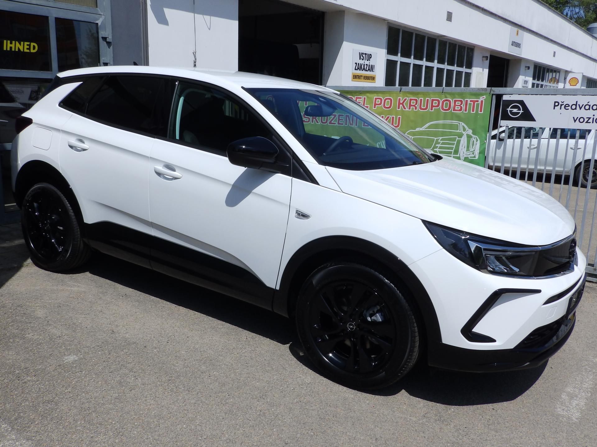 Opel Grandland, 1.2Turbo 96kW - fotka 4