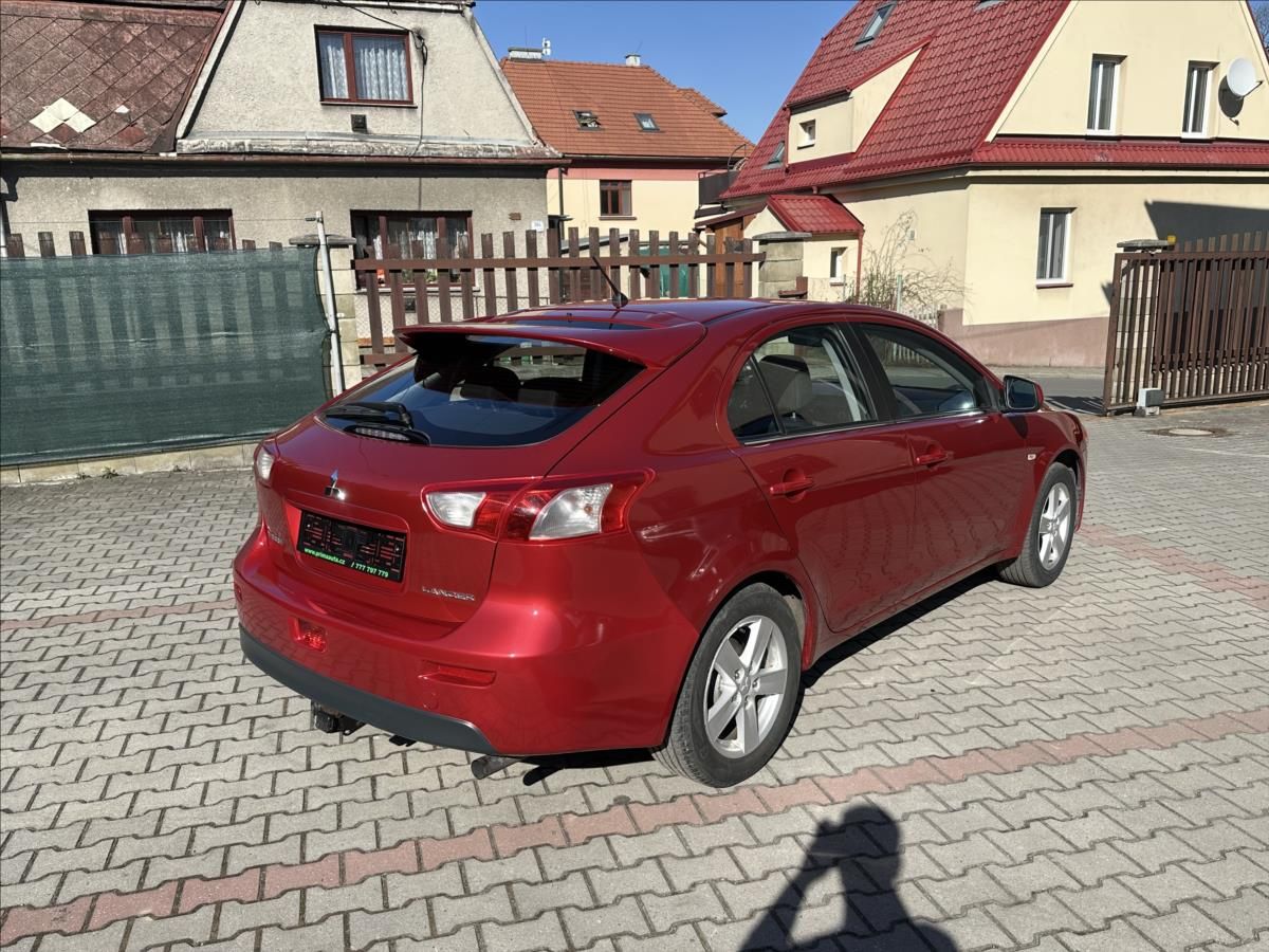 Mitsubishi Lancer, 1,8 - fotka 3