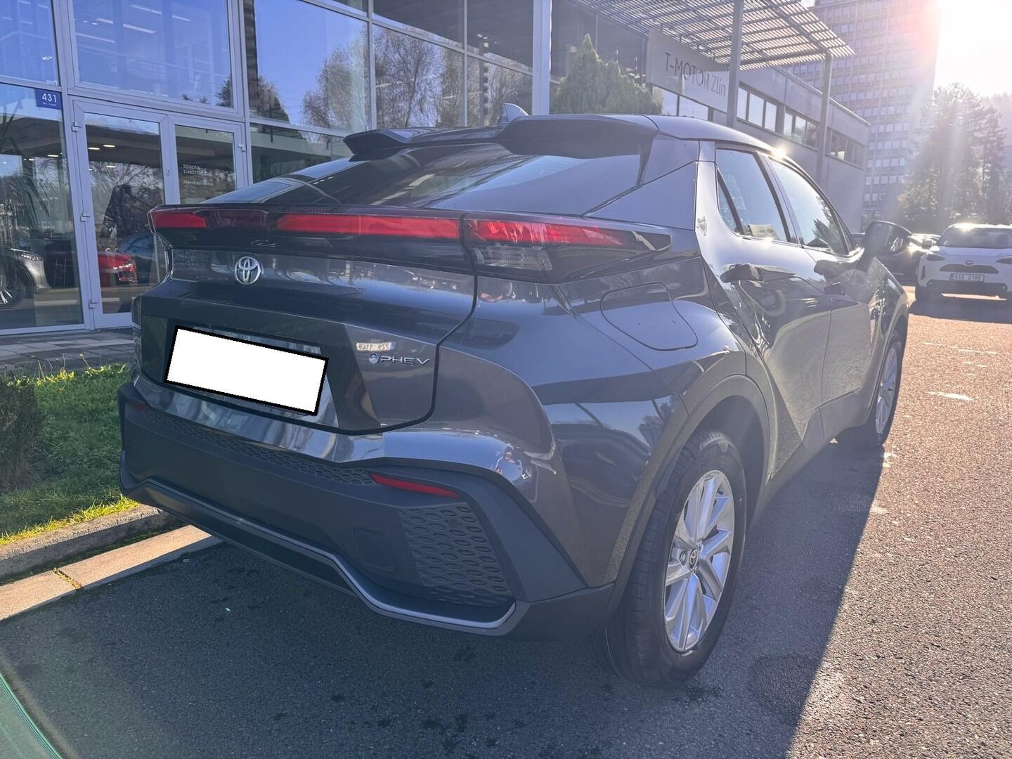 Toyota C-HR, 2.0 Comfort, Plug-in hybrid - fotka 3