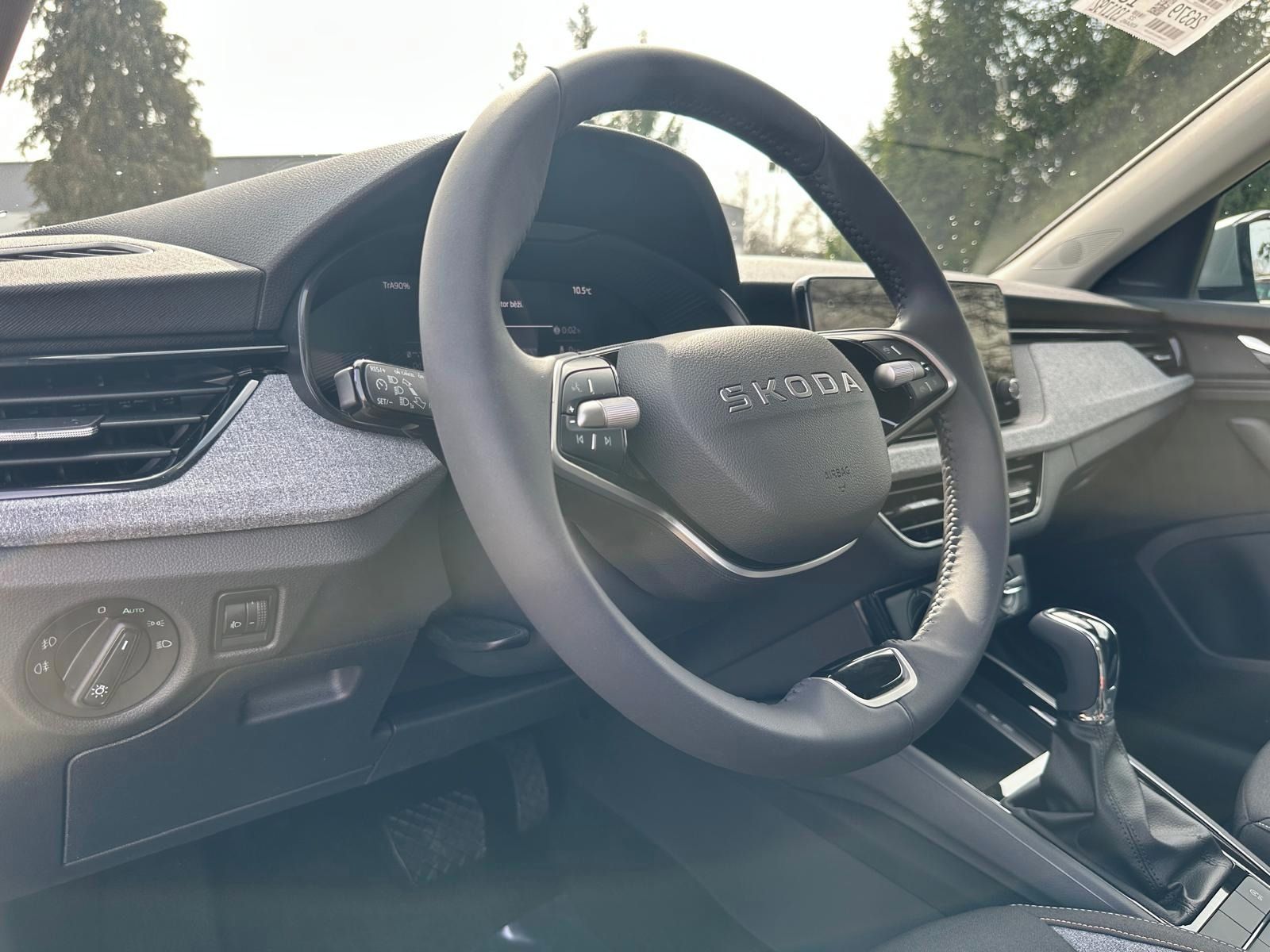 Škoda Kamiq, 1,0 TSI 85 kW AT 130 let - fotka 5