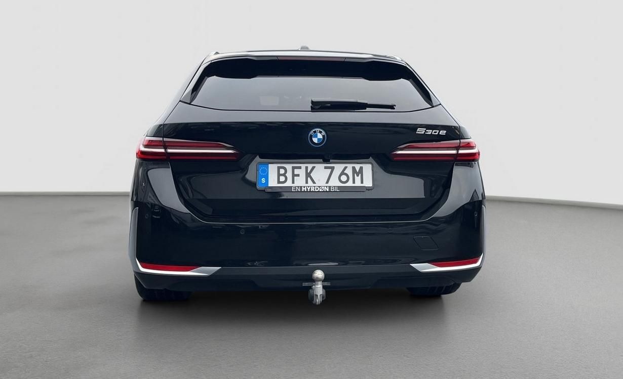 BMW Řada 5, 530e xDrive Touring ada. temp. - fotka 6