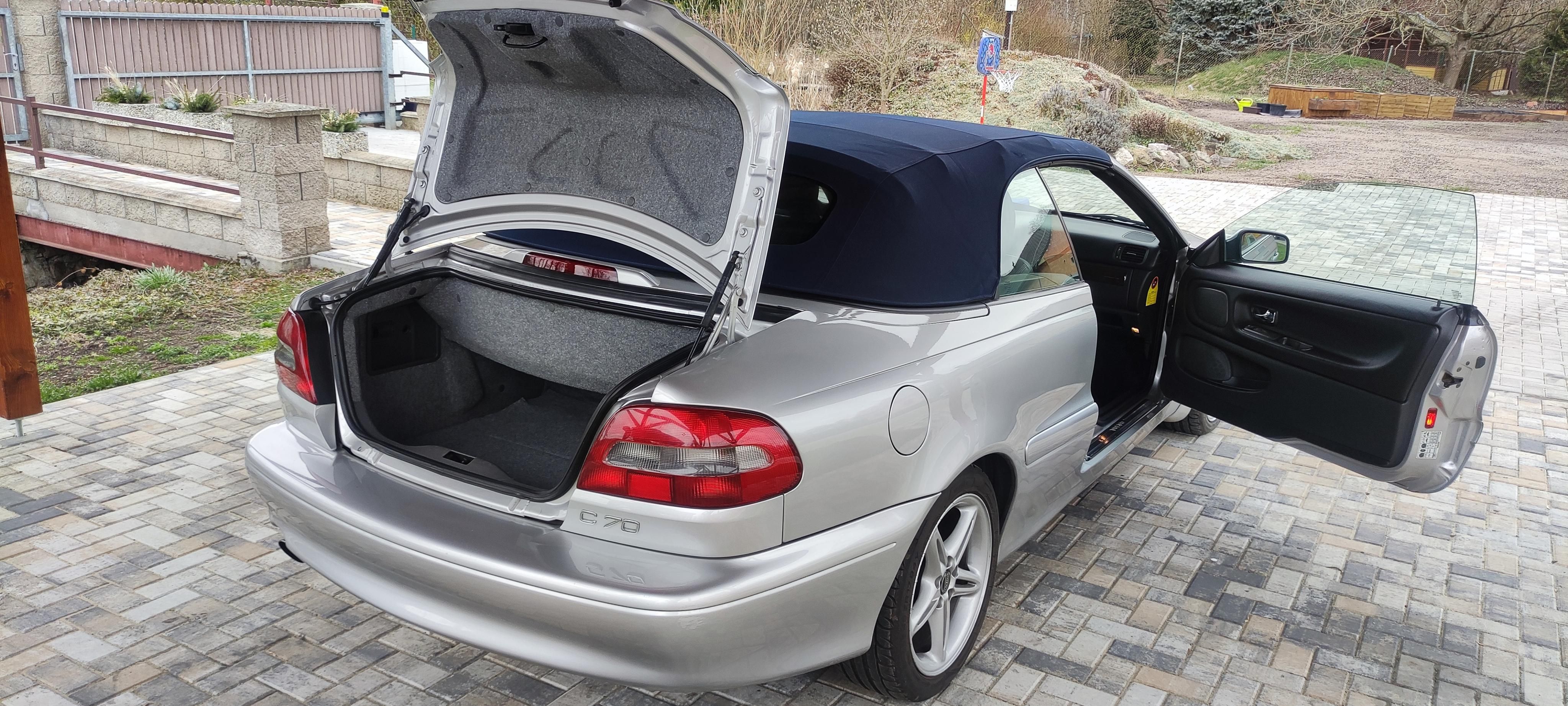 Volvo C70, 2,4 T - fotka 3