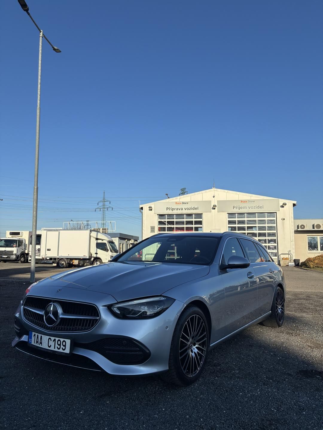 Mercedes-Benz Třídy C, C 220d 4MATIC - fotka 3