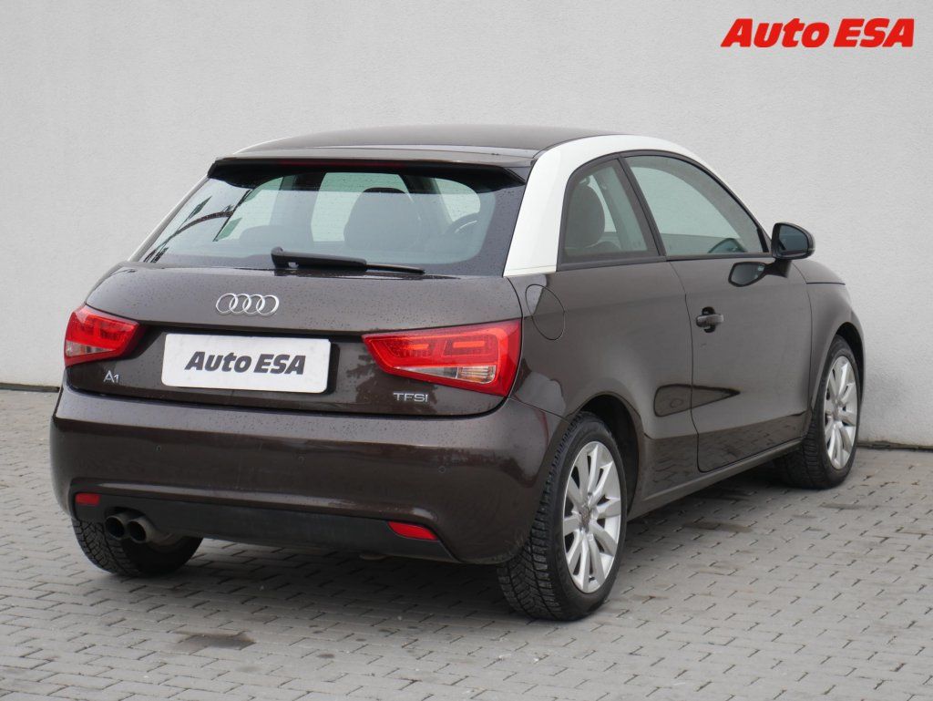 Audi A1, 1.4 TFSi,AC,park.asist - fotka 4