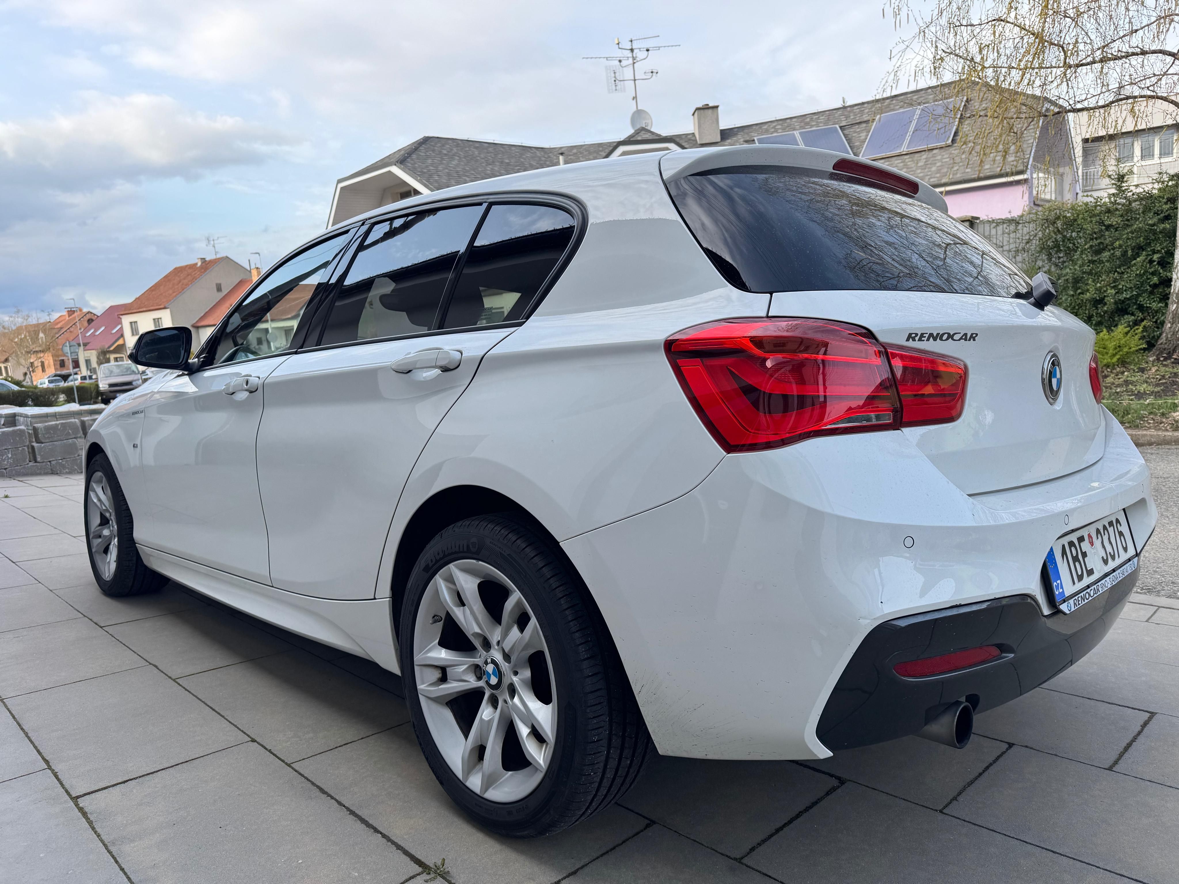 BMW Řada 1, BMW 116i, benzín - fotka 3