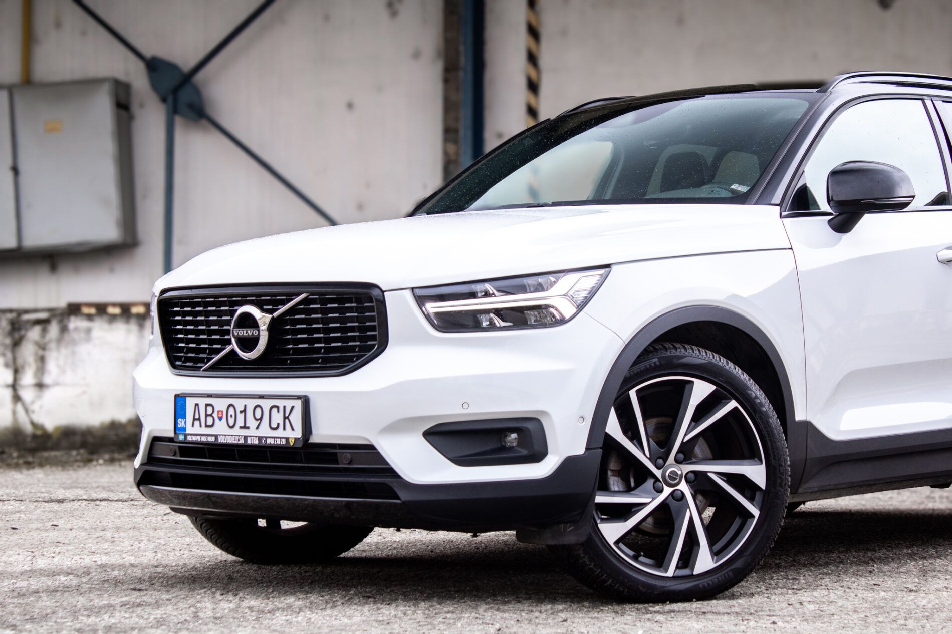 Volvo XC40 - fotka 2