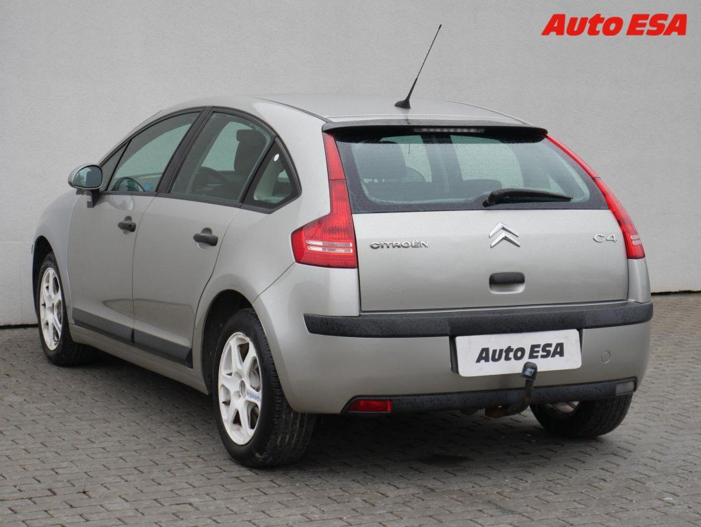 Citroën C4, 1.4i,ČR - fotka 6