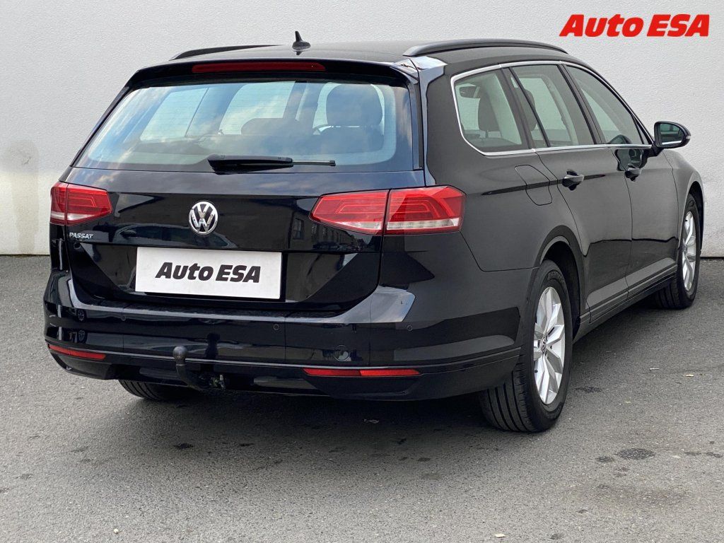 Volkswagen Passat, 2.0 TDi,Comfortline,DSG - fotka 4