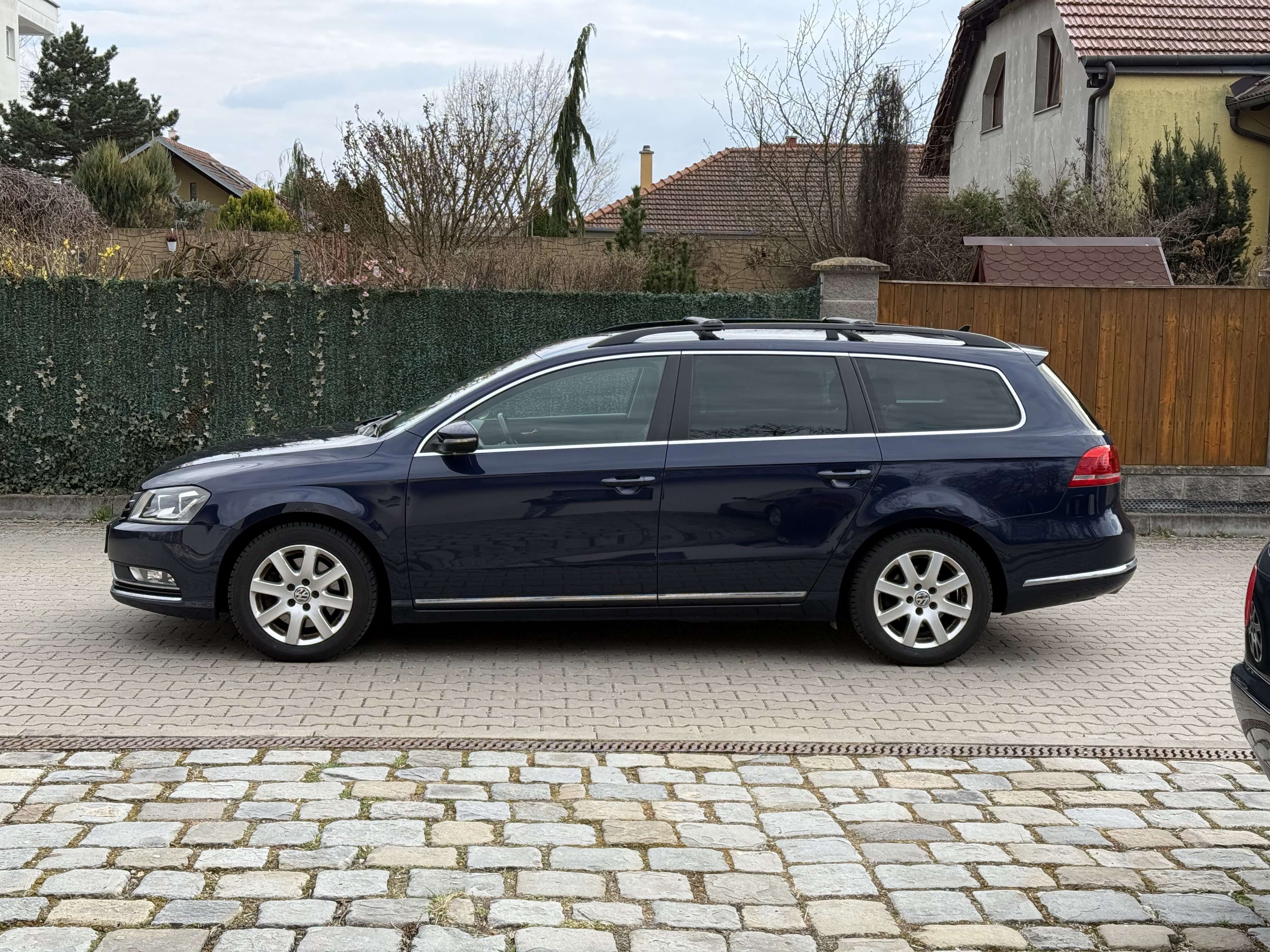 Volkswagen Passat, 2.0TDI Adaptivní tempomat, DPH - fotka 2