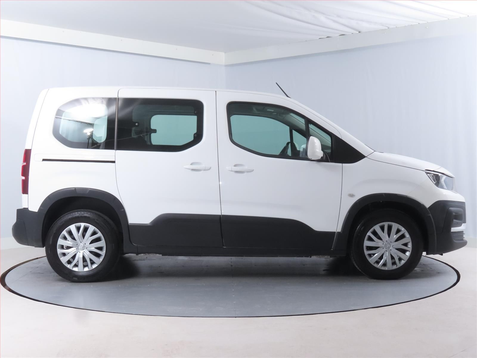 Peugeot Rifter, 1.5 BlueHDi, Active, 5Míst - fotka 6