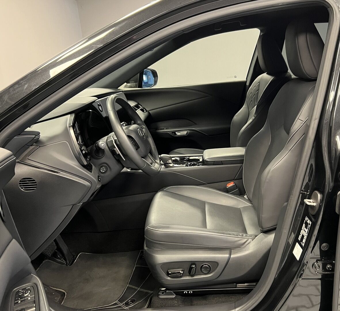 Lexus RX 450h+, 450H+ 2,5 PHEV COMFORT PLUS - fotka 6