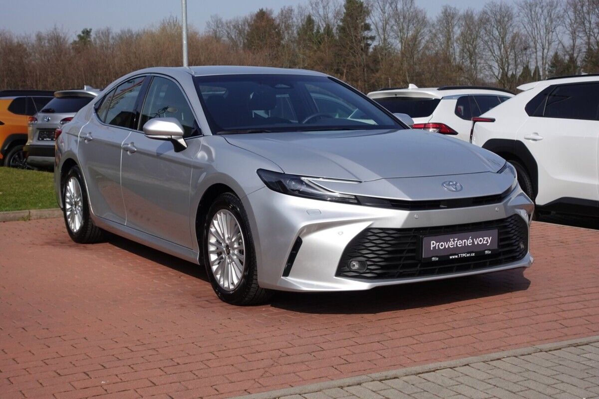 Toyota Camry, 2,5 HEV Comfort - fotka 3