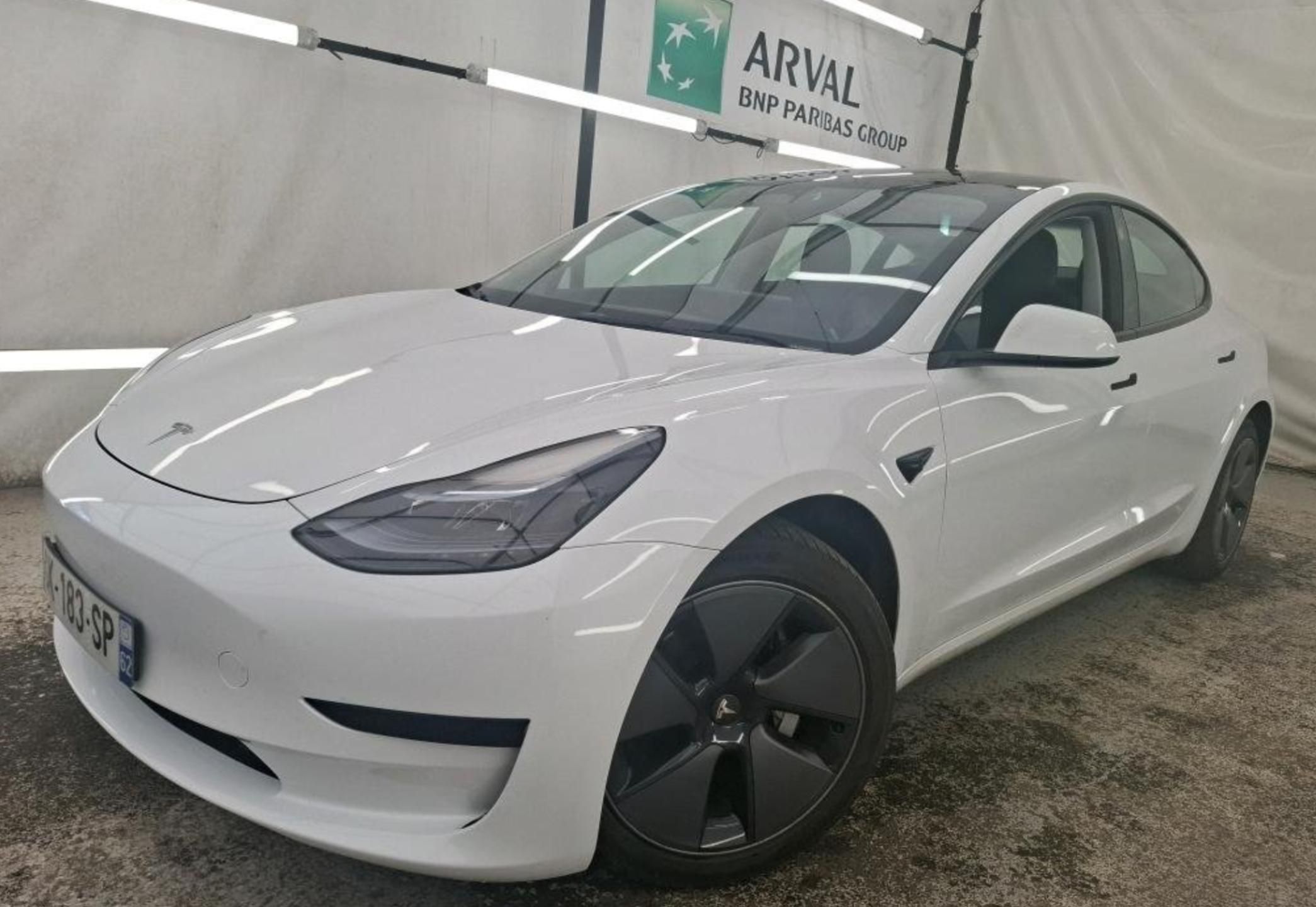 Tesla Model 3, SR+ Refresh LFP - fotka 2