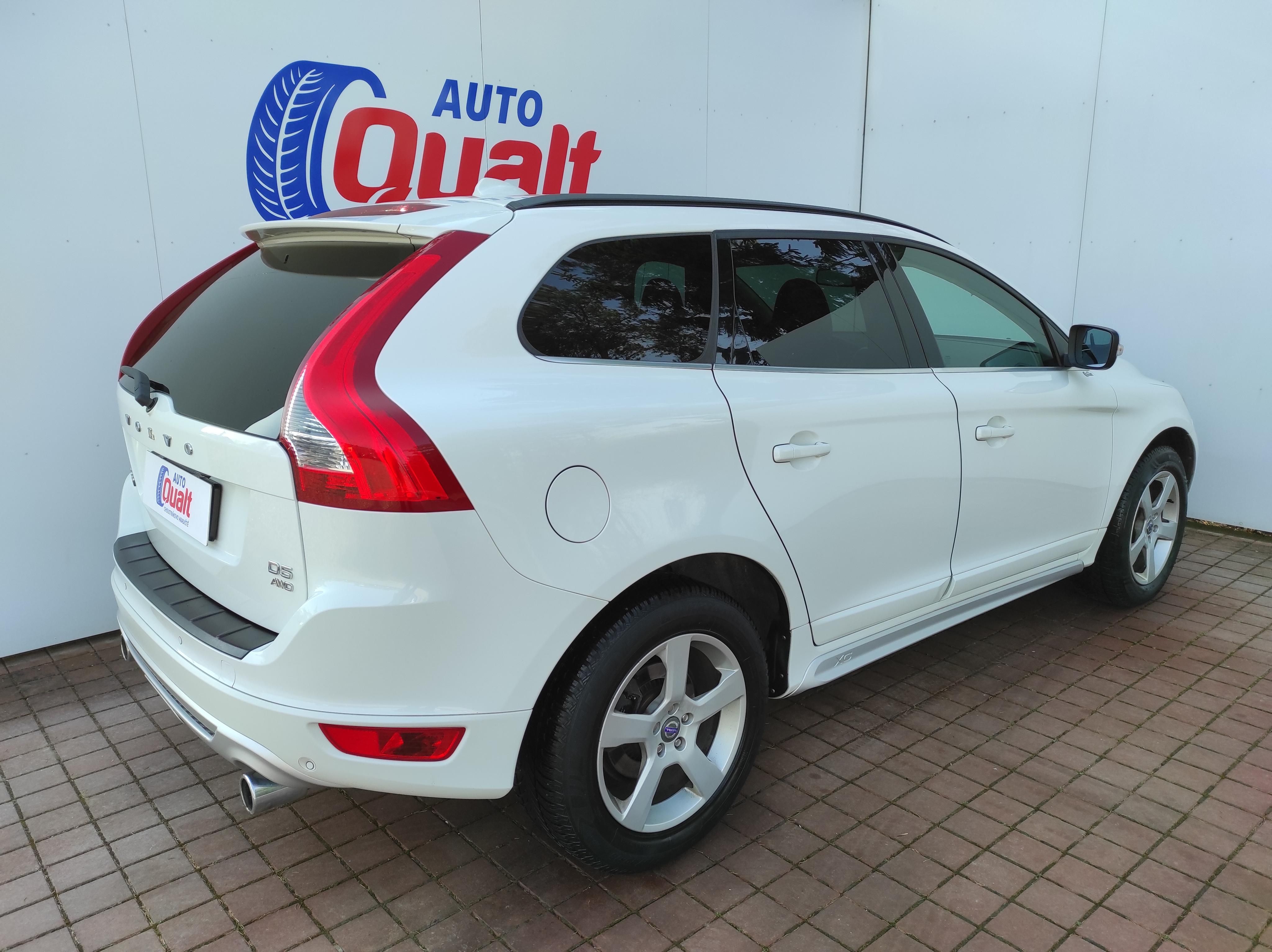 Volvo XC60, 2.4 D5 PANORAMA SERVIS VOLVO - fotka 3
