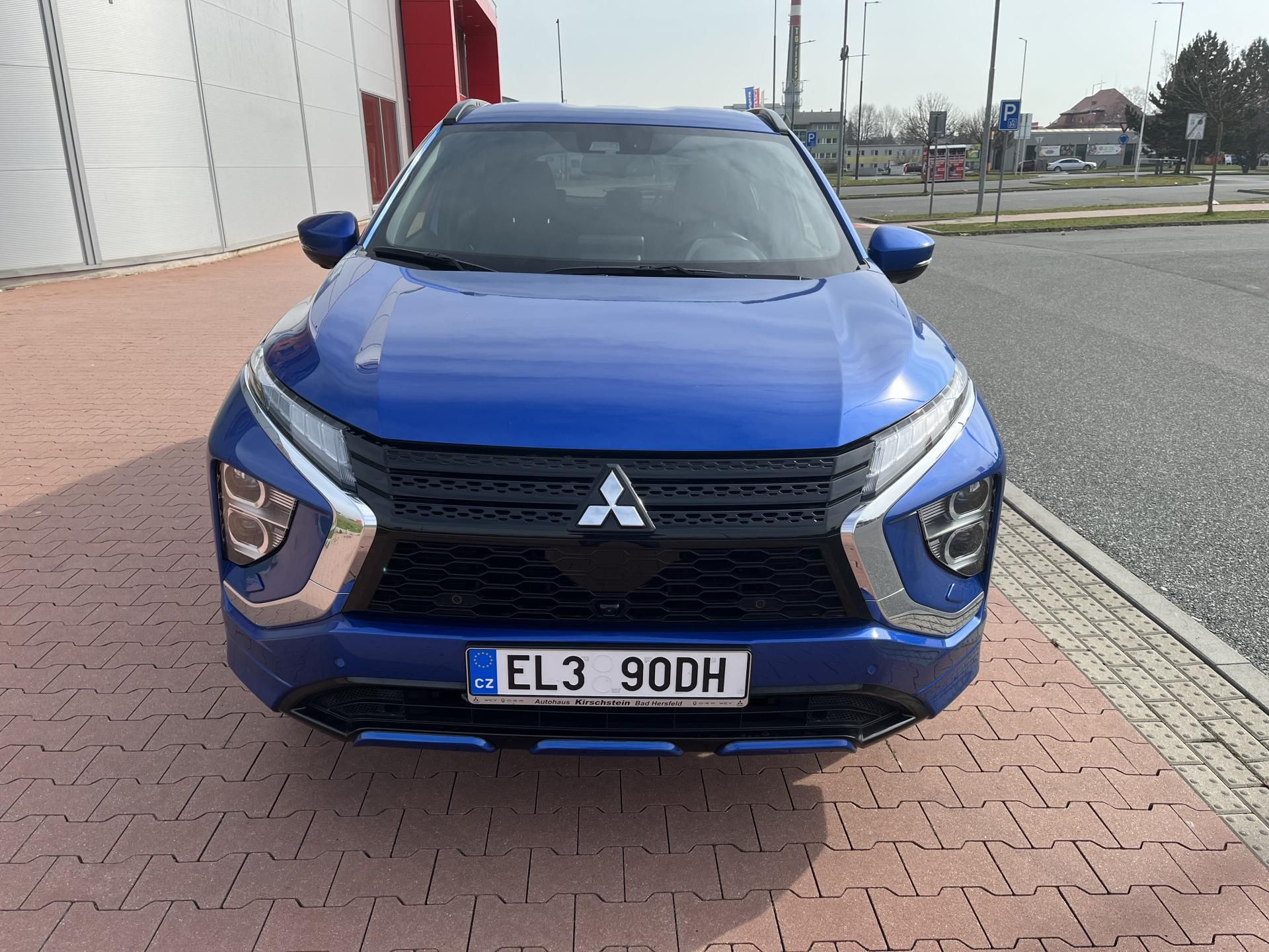 Mitsubishi Eclipse Cross, 2.4 PHEV 4x4 - fotka 3