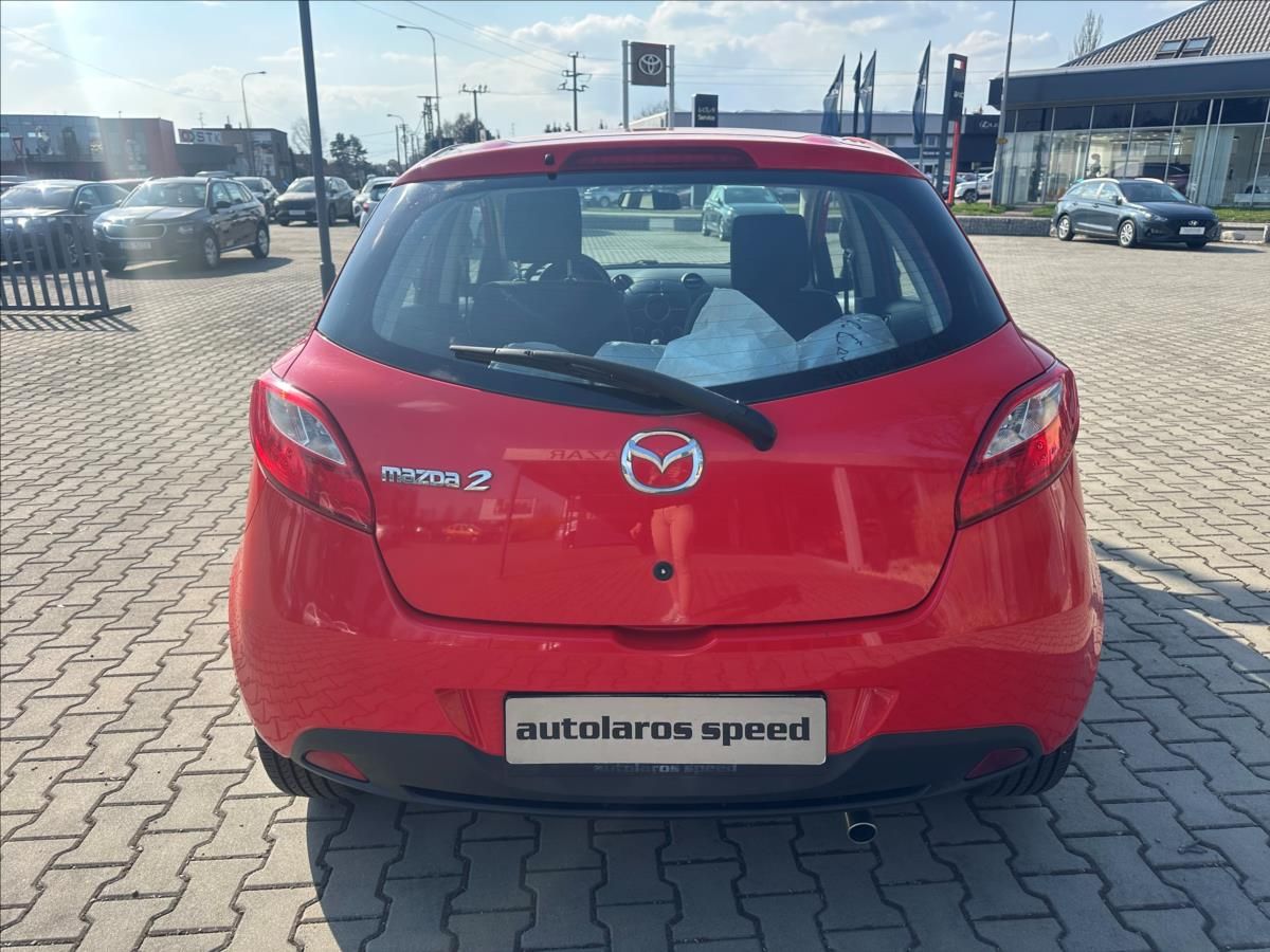 Mazda 2, 1,4 i MT - fotka 4