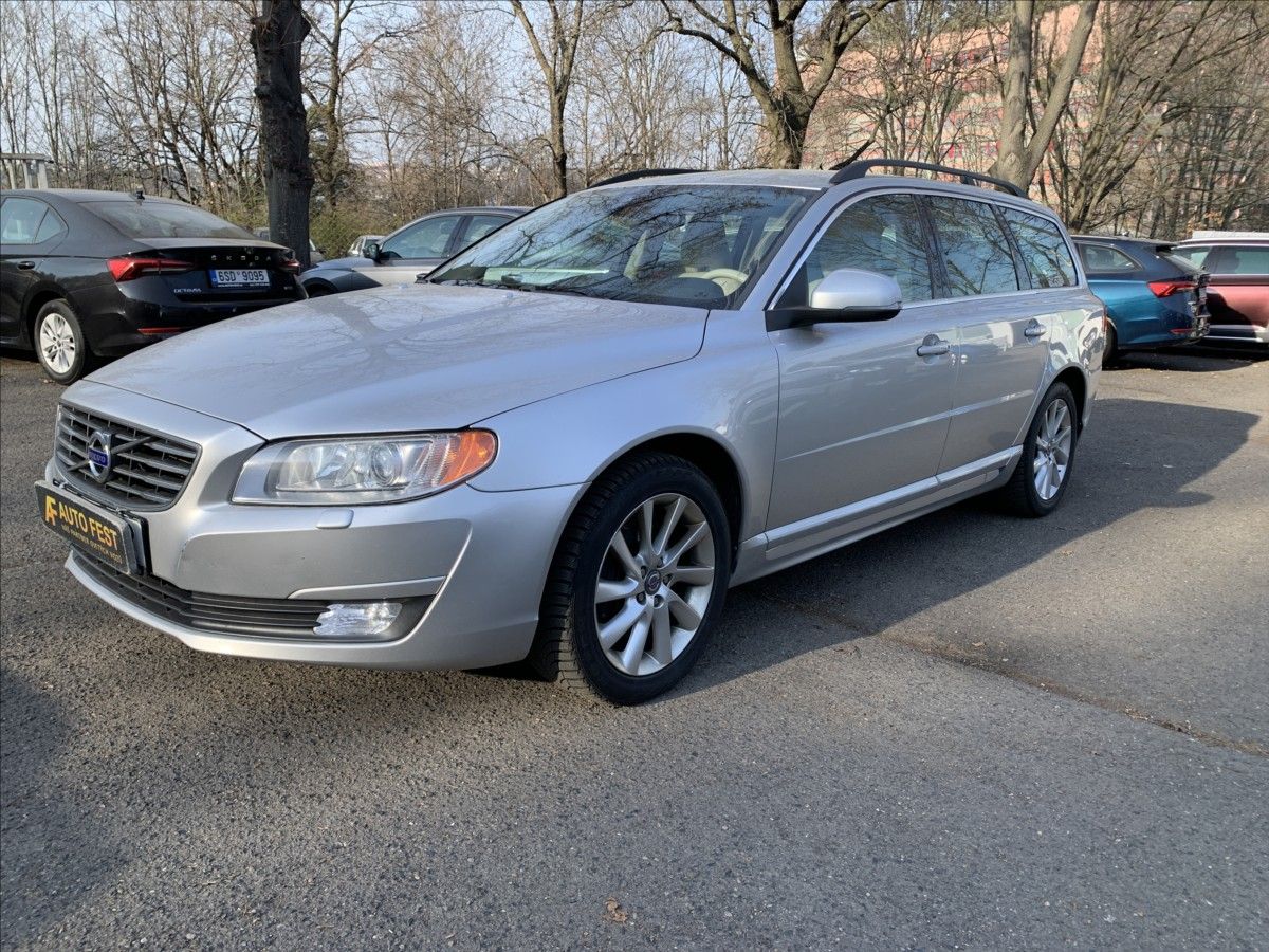 Volvo V70, 2,4 D5 AWD,ČR