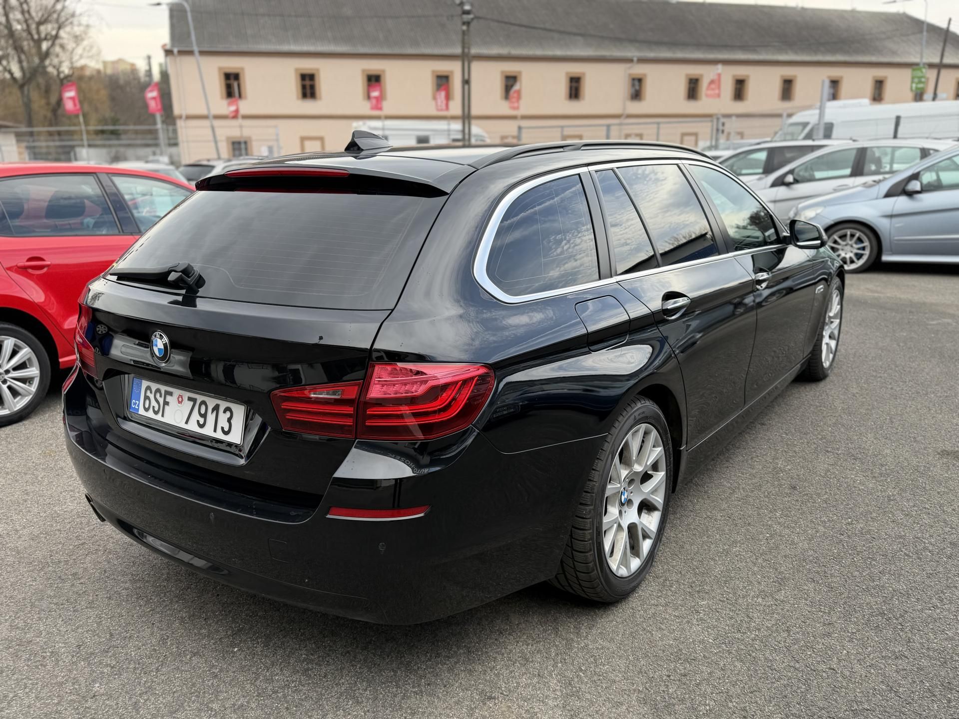 BMW Řada 5, 530D, 190kw, HUD, PANO, Tažné - fotka 3