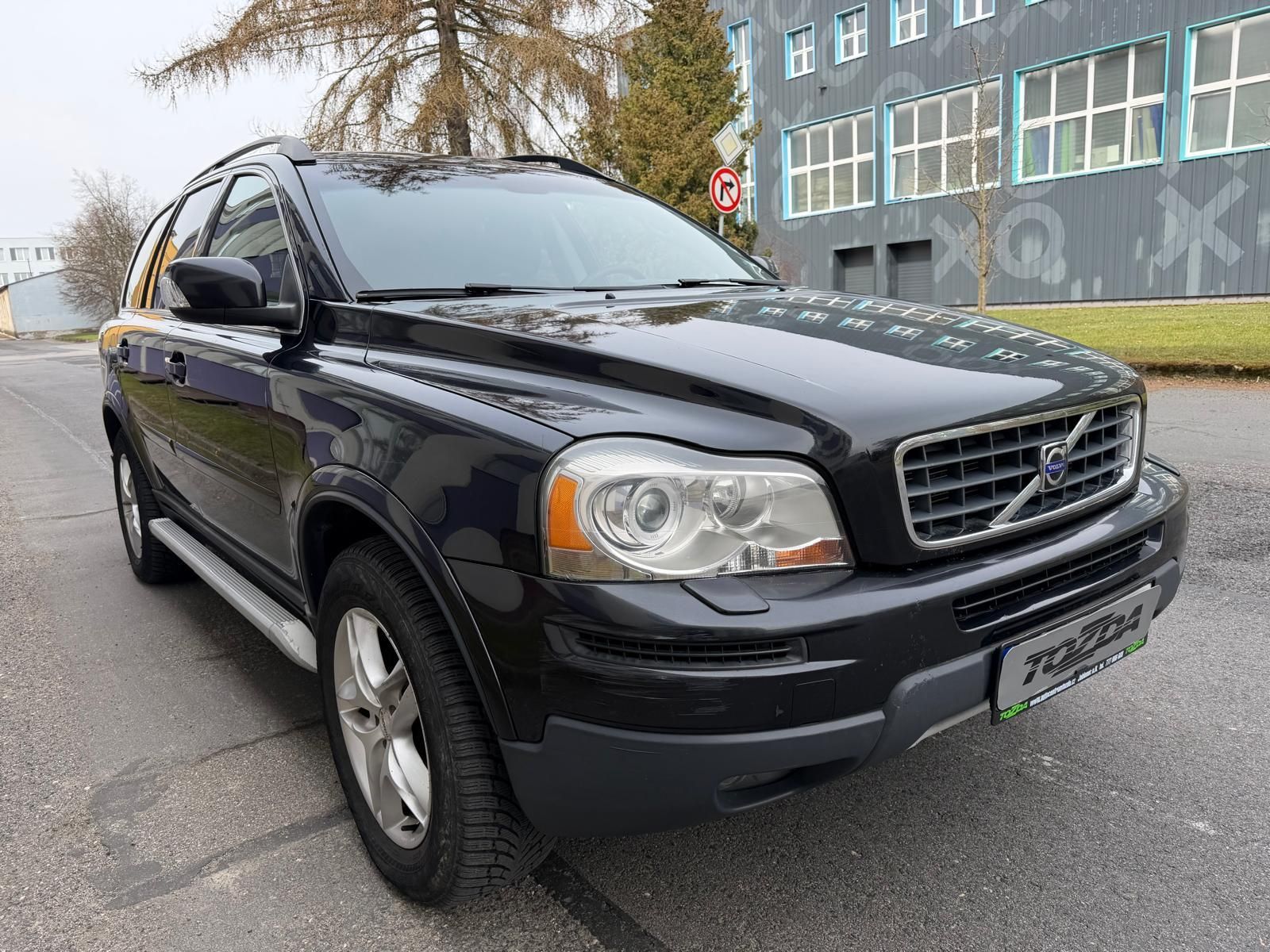 Volvo XC90, 2,4 D5 AWD / 1.maj. / ČR / - fotka 6