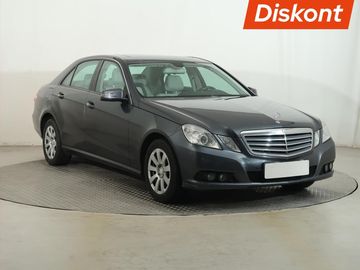 220 CDI, Standard