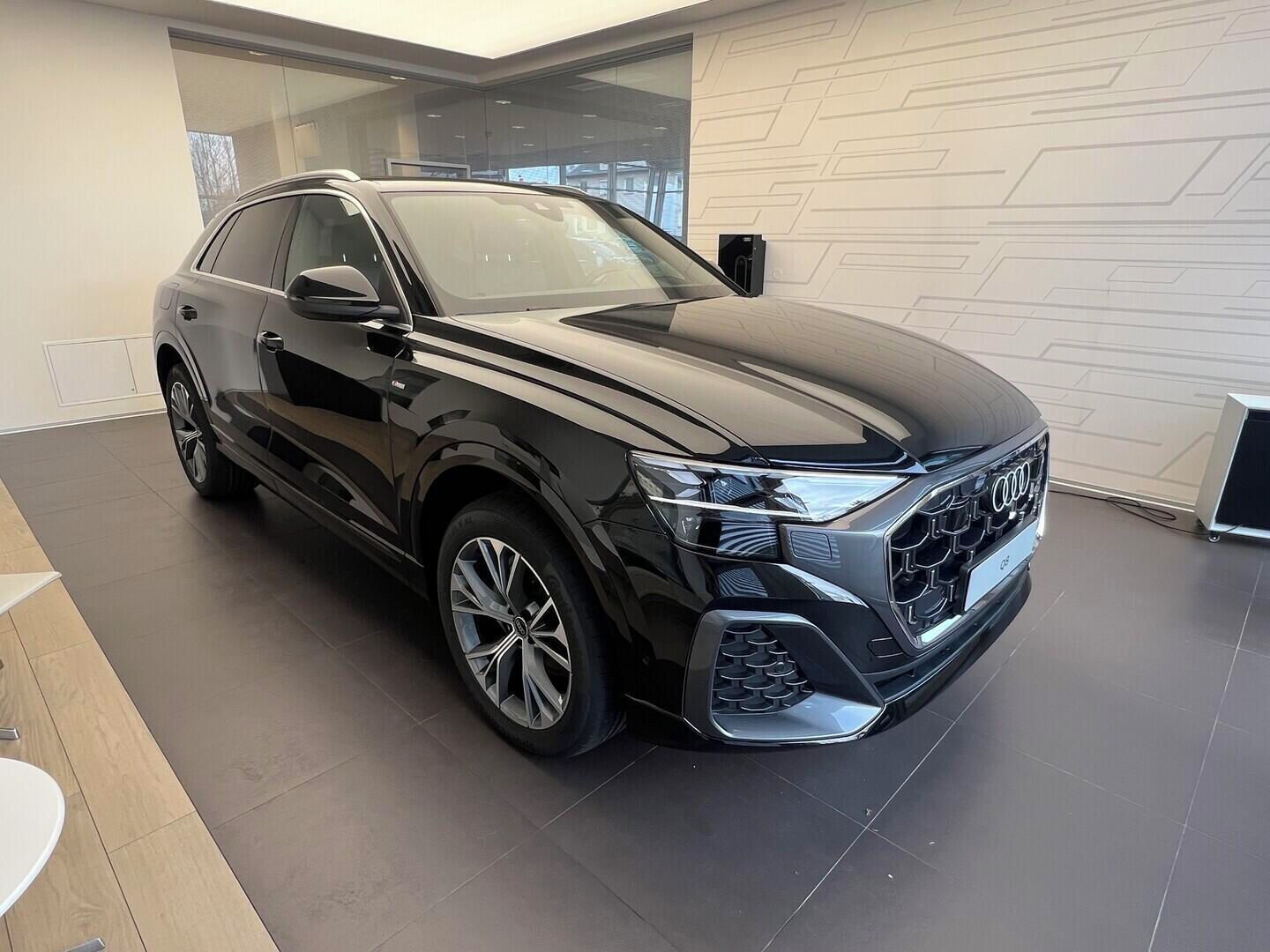Audi Q8, SUV 50 TDI quattro 210 kW - fotka 4
