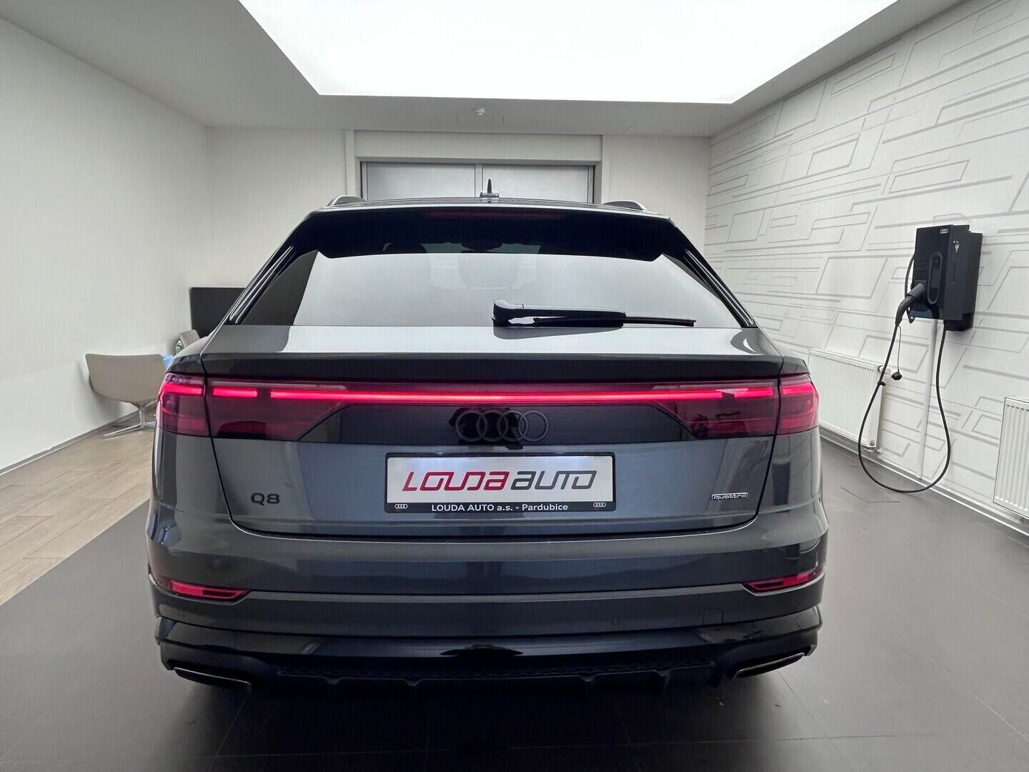 Audi Q8, SUV 50 TDI quattro 210 kW - fotka 5