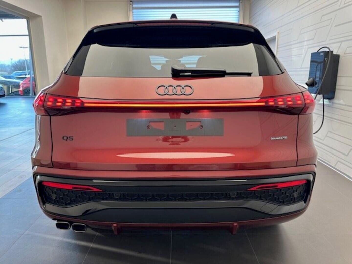 Audi Q5, S-line 40 TDI quattro STR 150 - fotka 5