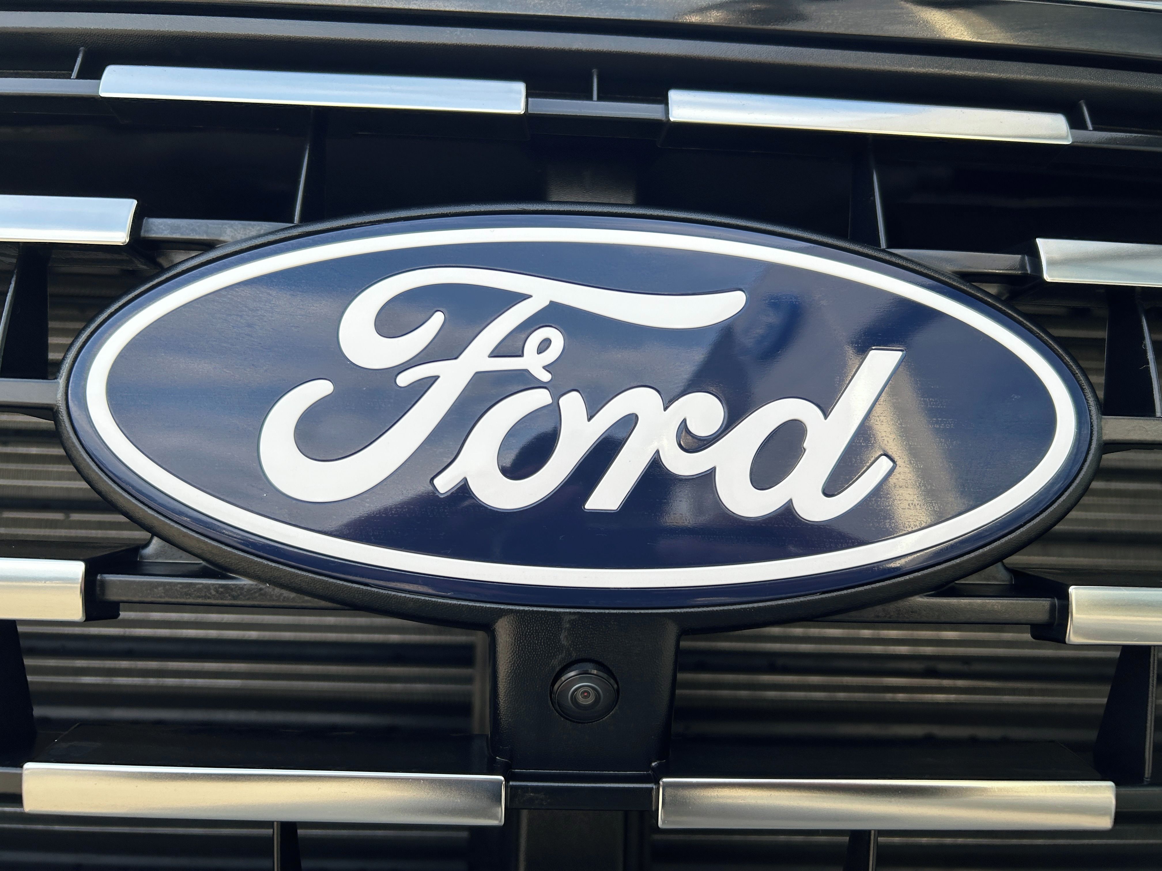 Ford Tourneo Custom, Titanium X L1 2.5 PHEV 171kW - fotka 3