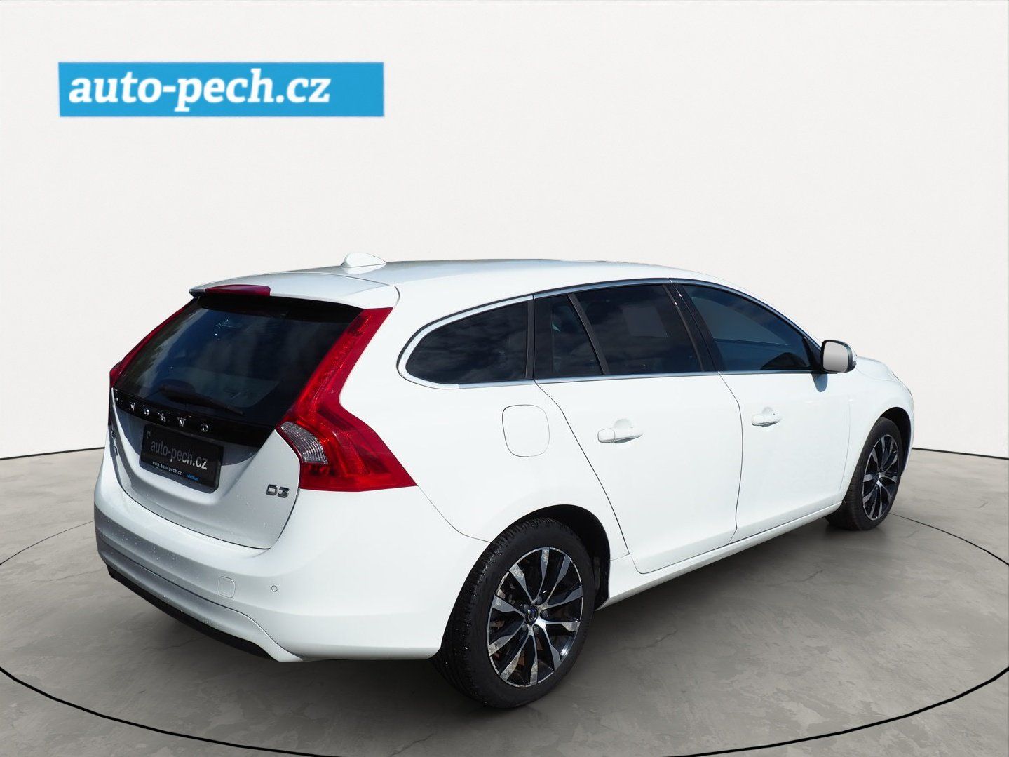 Volvo V60, D3 2.0D Xenon - fotka 4
