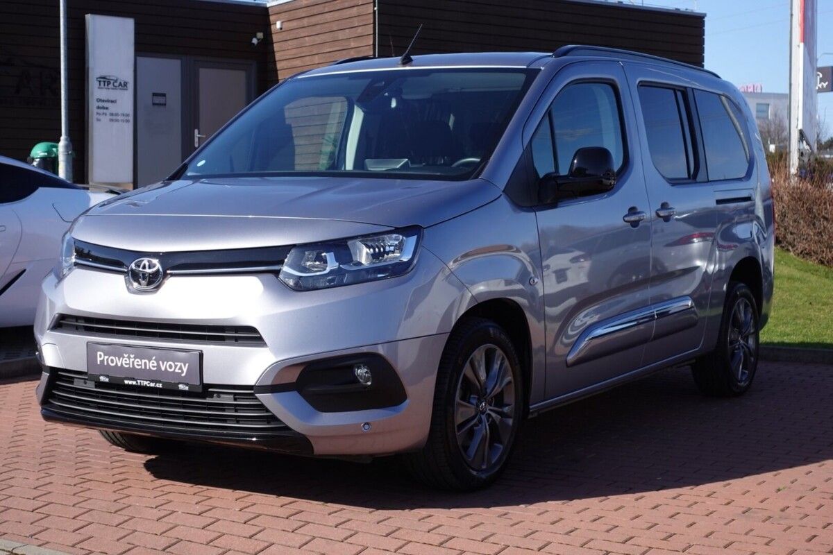 Toyota Proace City Verso, 1.5 D4-D 130 - 8 AT Family 7S