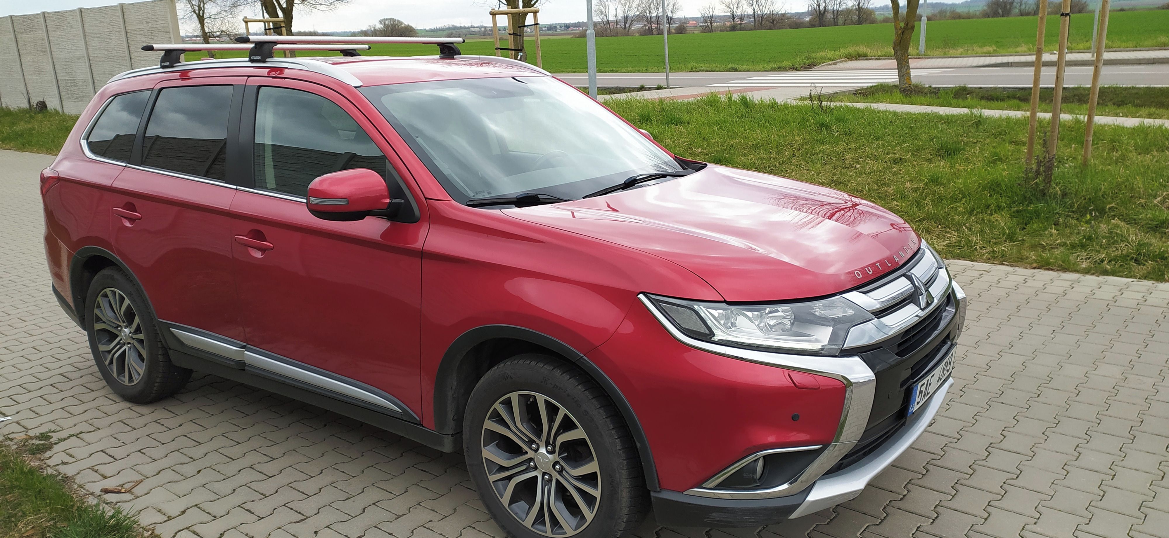 Mitsubishi Outlander, 2.2Di-D 4wdČR,7MÍST,INTENSE - fotka 3