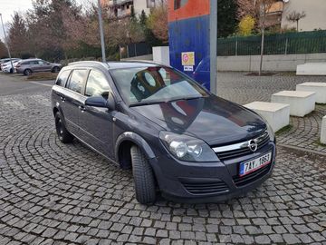 Caravan 1.6 16V 77 kW