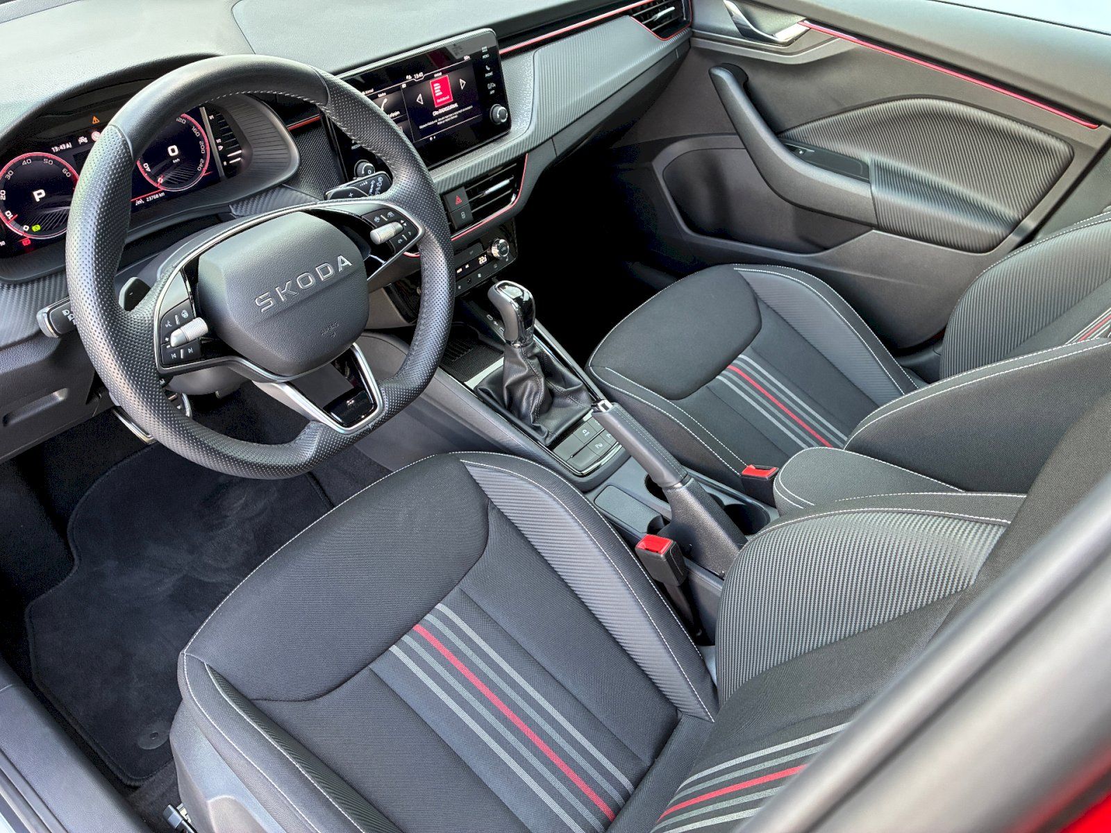 Škoda Kamiq, 1,5 TSI / 110 kW Monte Carlo D - fotka 5
