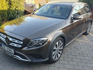 220d All-Terrain TOP VÝBAVA
