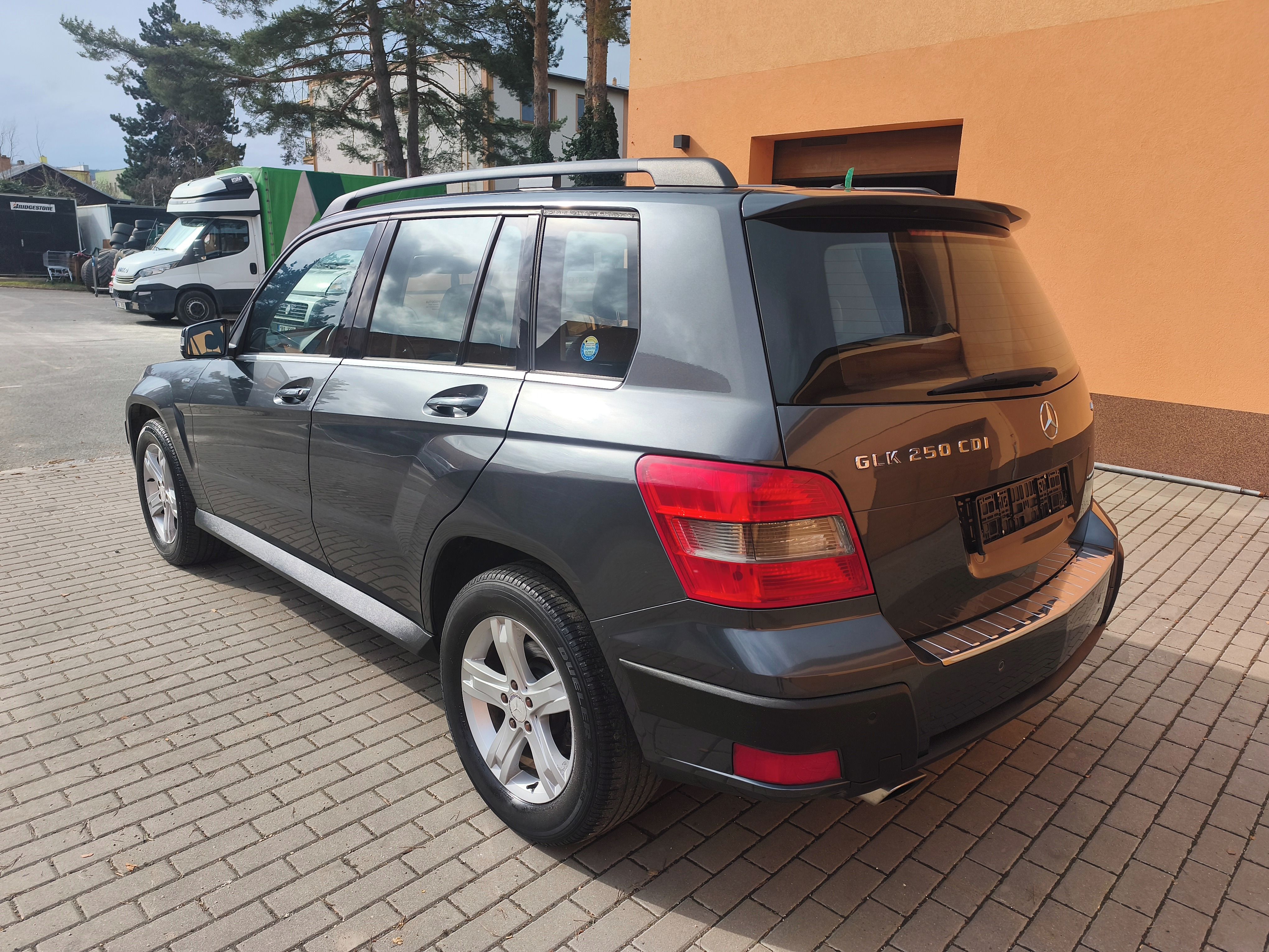Mercedes-Benz GLK, 250 CDi, 4 MATIC - fotka 4