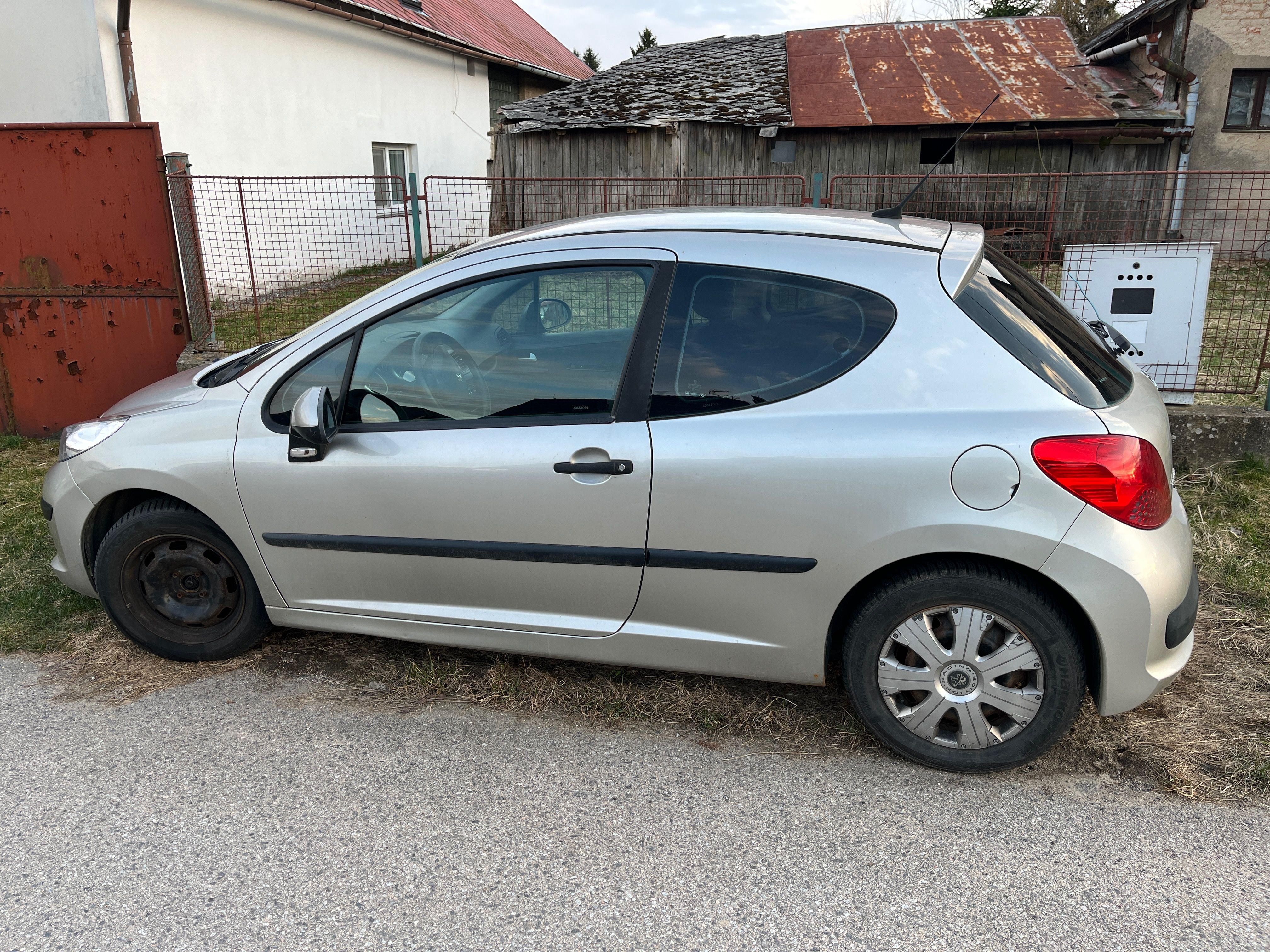 Peugeot 207, 1.4 HDi bez STK - fotka 2
