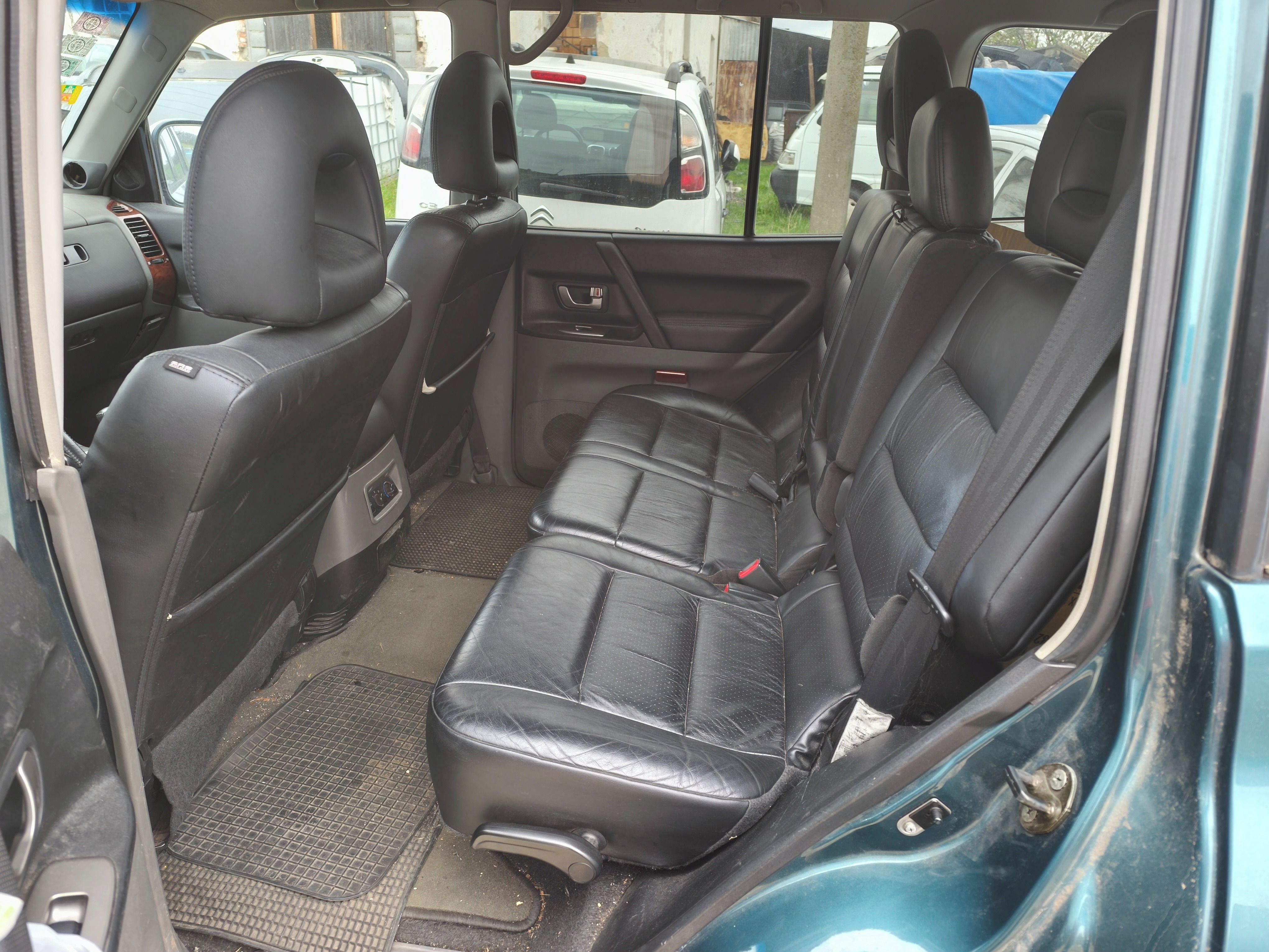 Mitsubishi Pajero, 3.2 DiD AUTOMAT, BEZ KOROZE - fotka 6