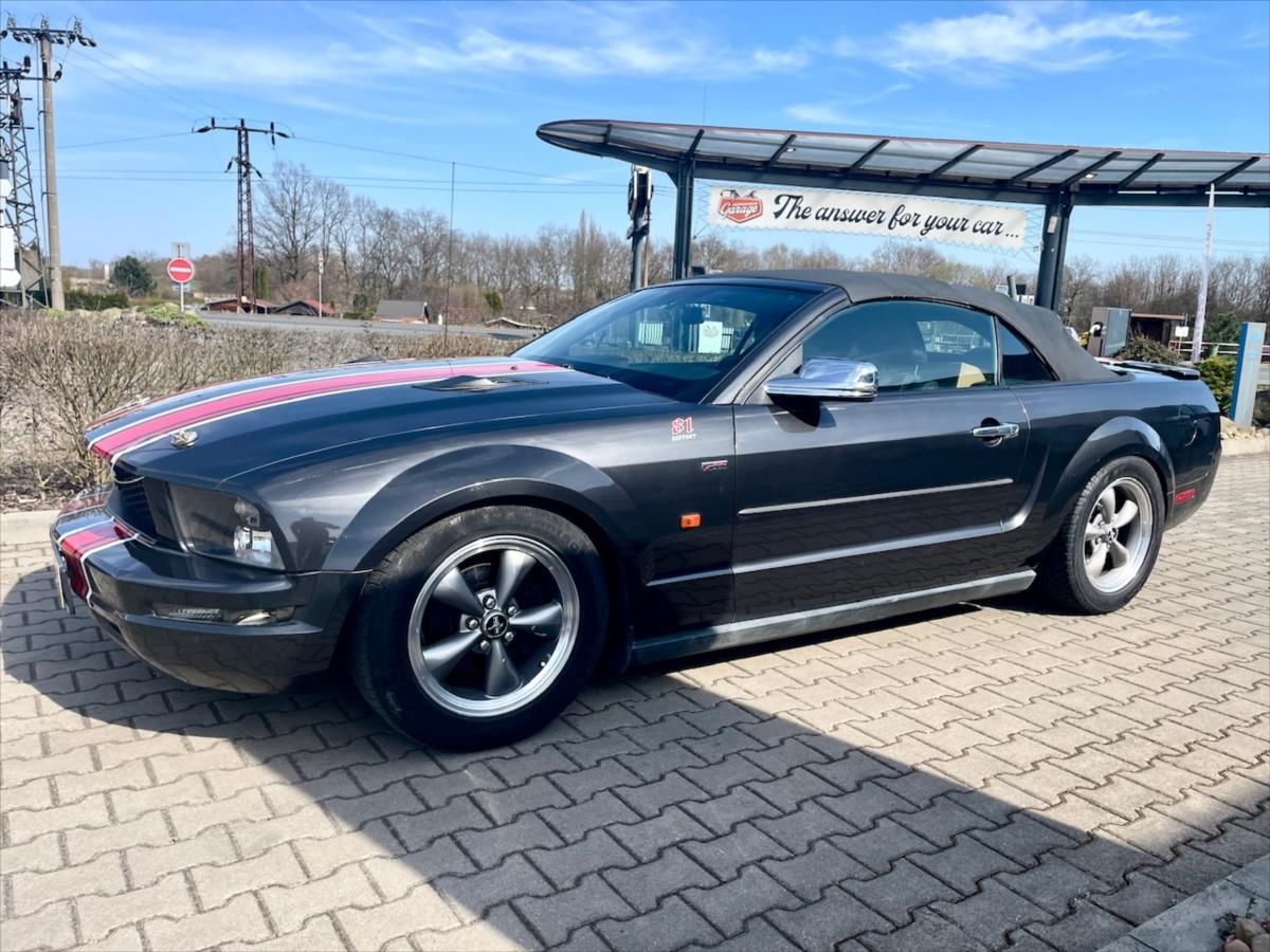 Ford Mustang, 4,0 i V6 - fotka 2