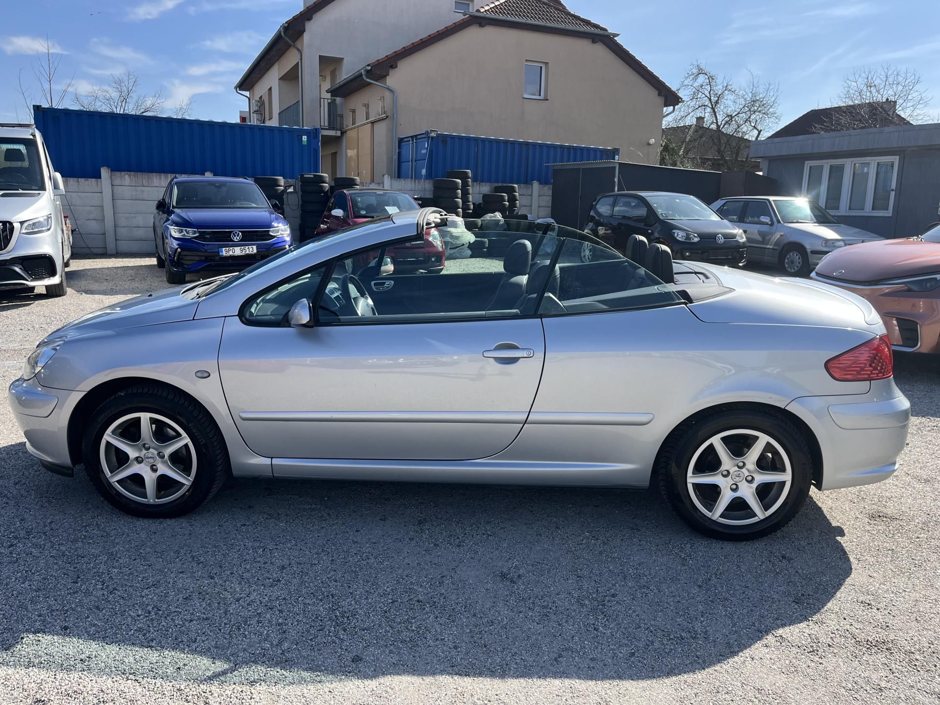Peugeot 307, 2.0i 16v 100kw cabrio1.Majitel - fotka 4