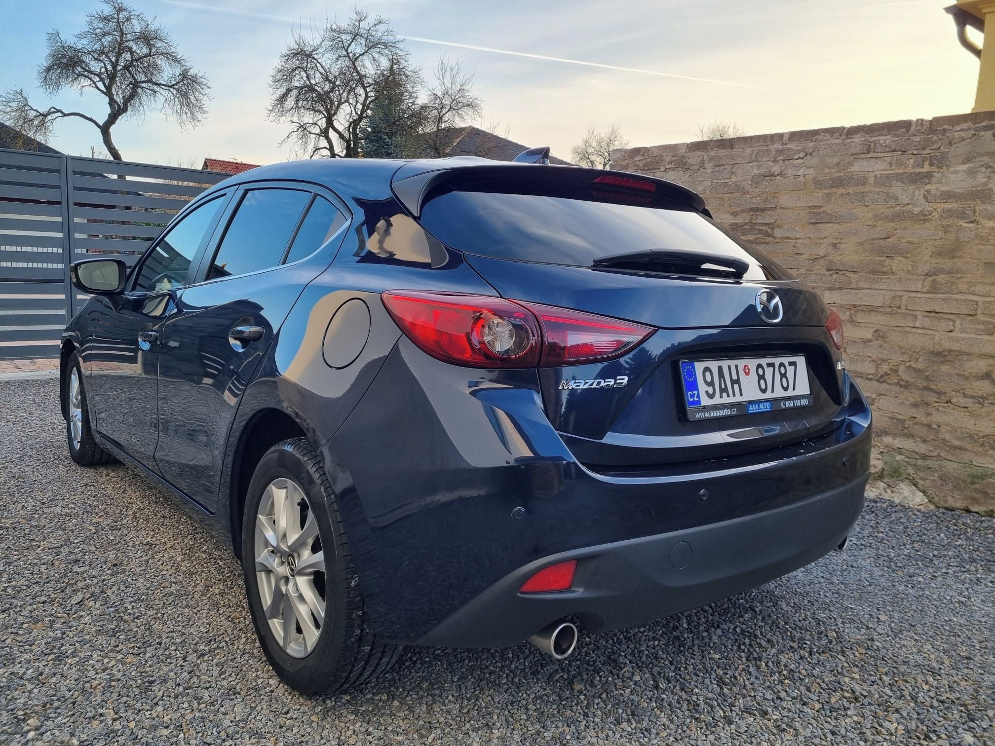 Mazda 3, Mazda 2.0 D 110 kW - fotka 3