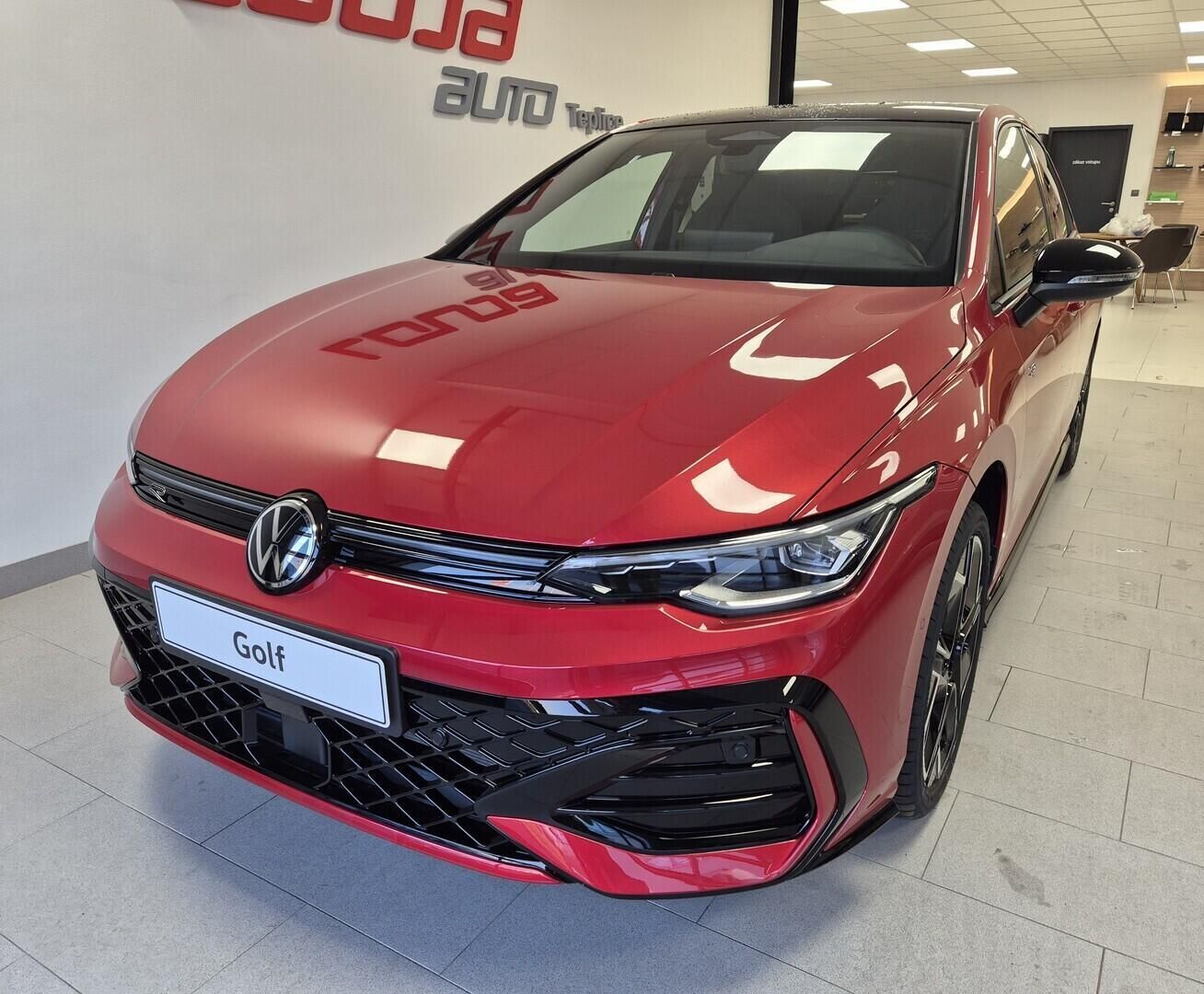 Volkswagen Golf, R-Line People 1,5 eTSI 7DSG mH