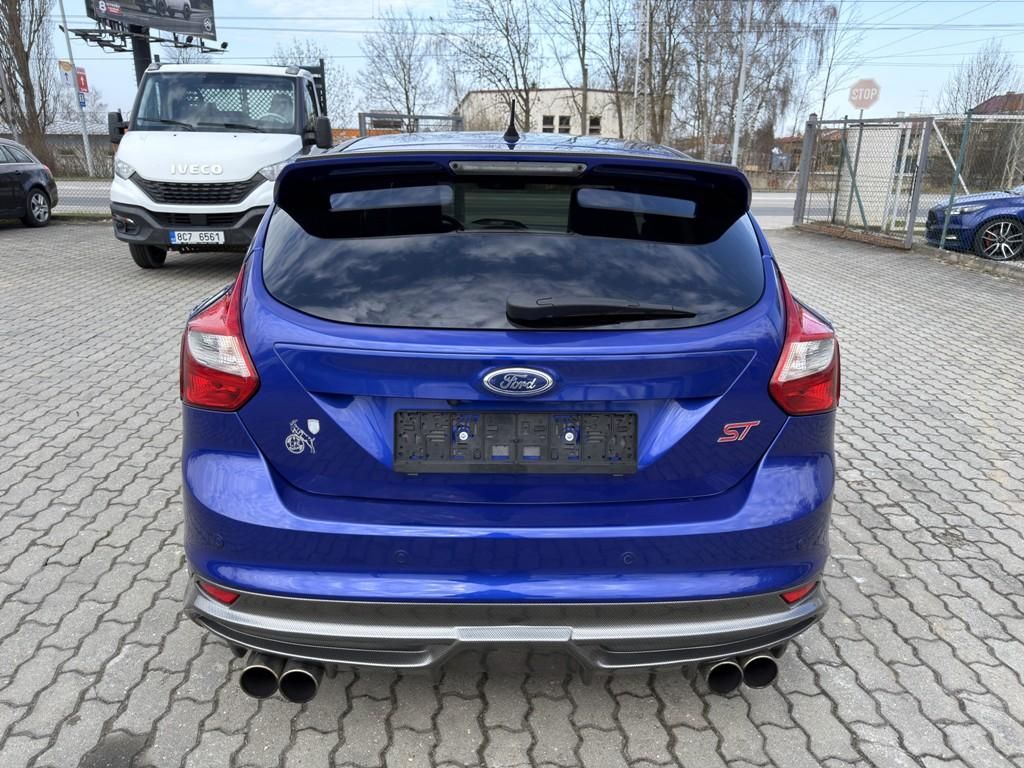 Ford Focus, ST 2.0 EB 184 kW xenon, servis - fotka 4