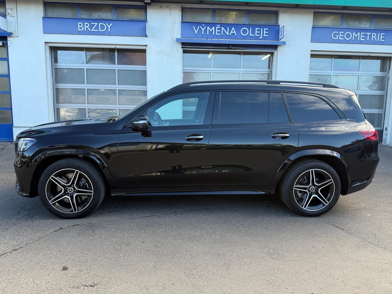 Mercedes-Benz GLS, 350d AMG 4M CZ 1.maj - fotka 3