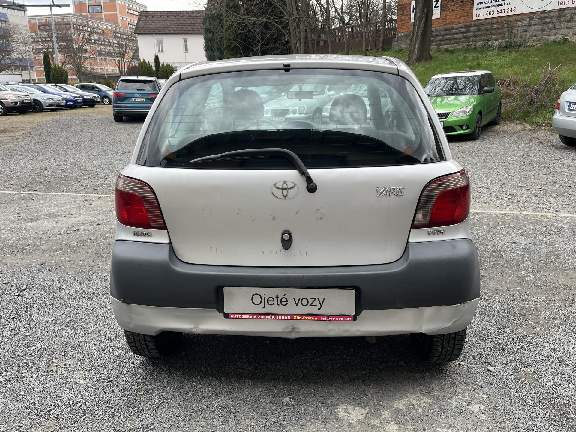 Toyota Yaris, 1,0 VVTi 50Kw - fotka 6